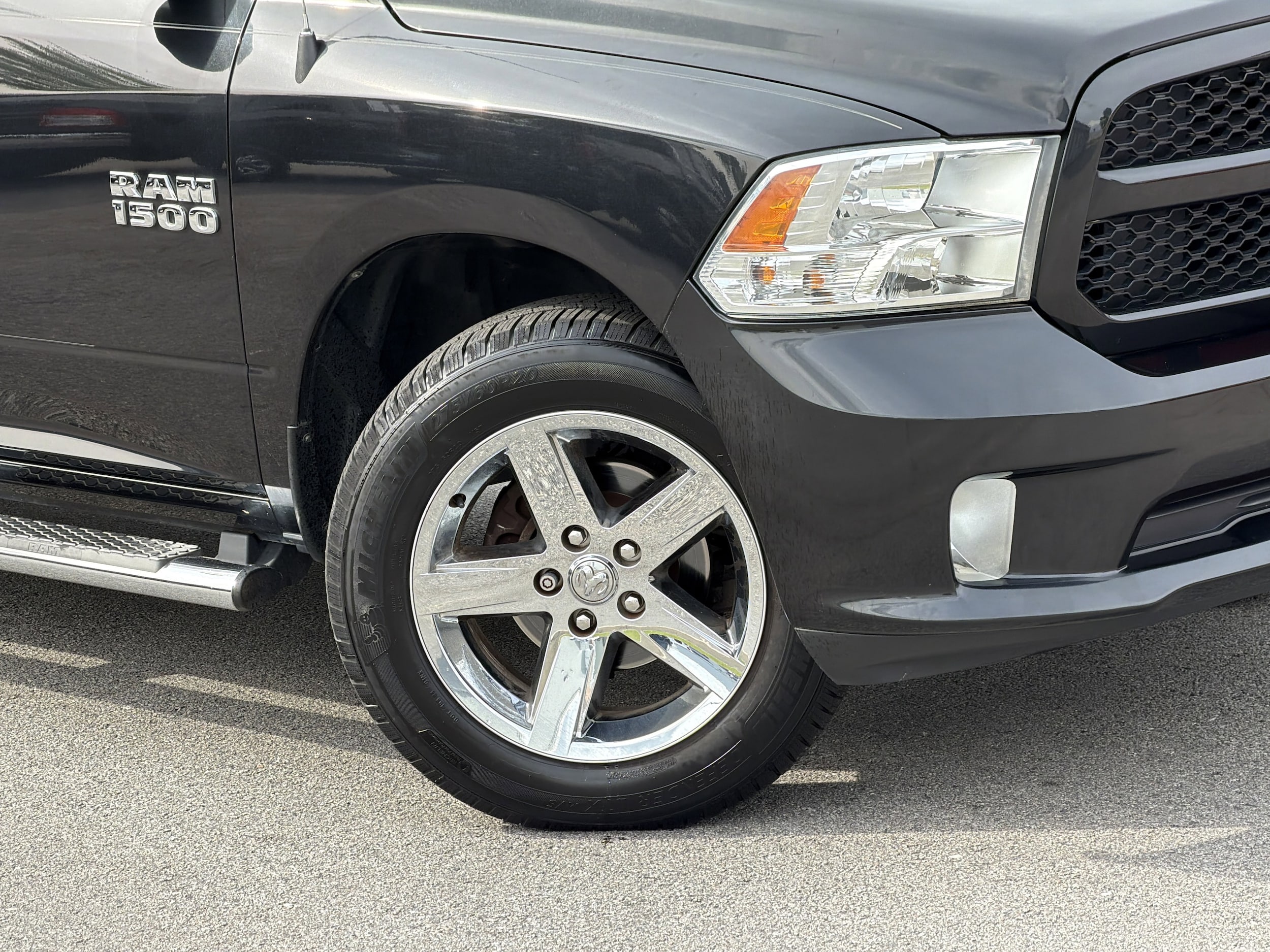 2015 Ram 1500 Express photo 2