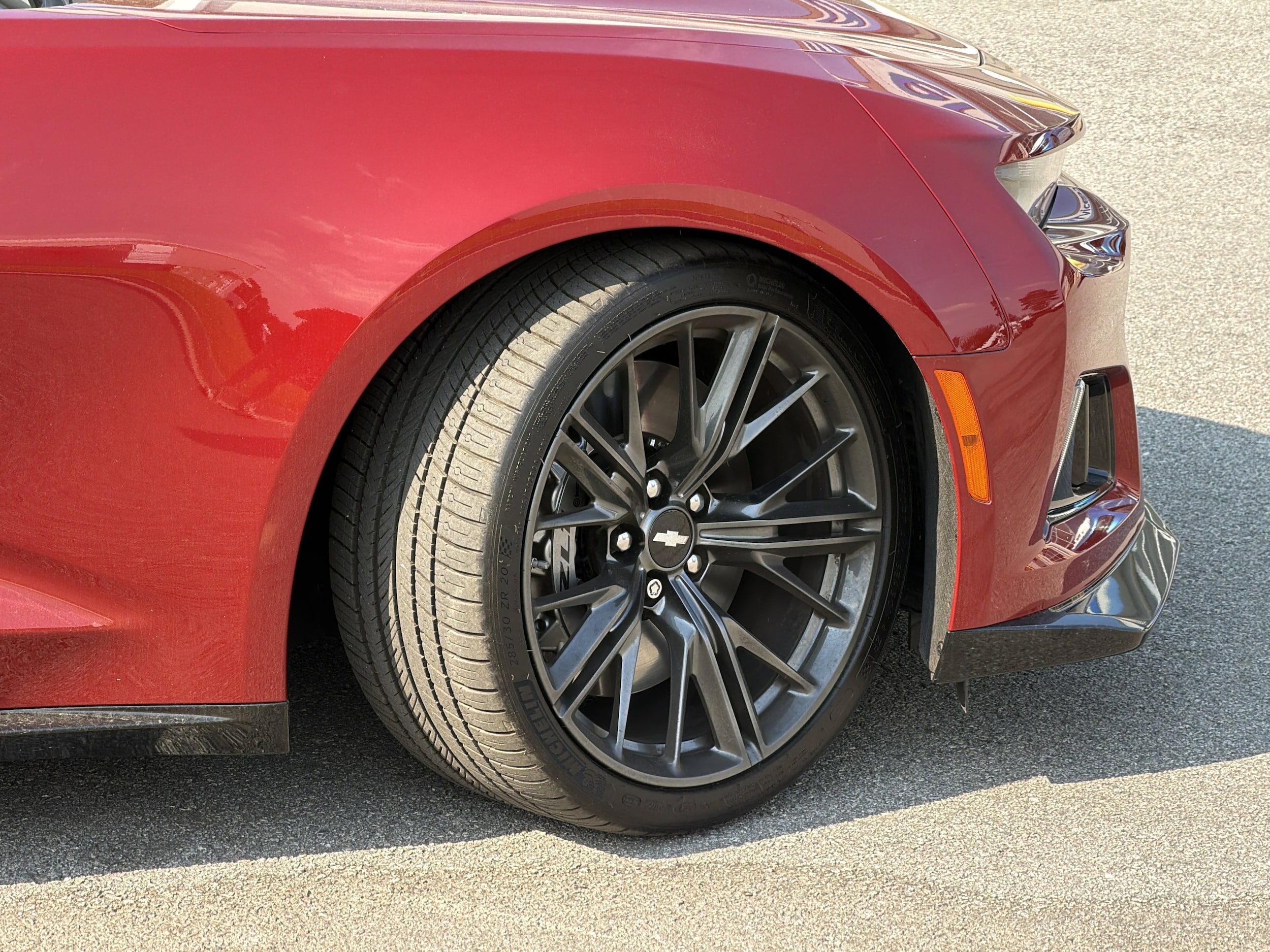2018 Chevrolet Camaro ZL1 photo 2