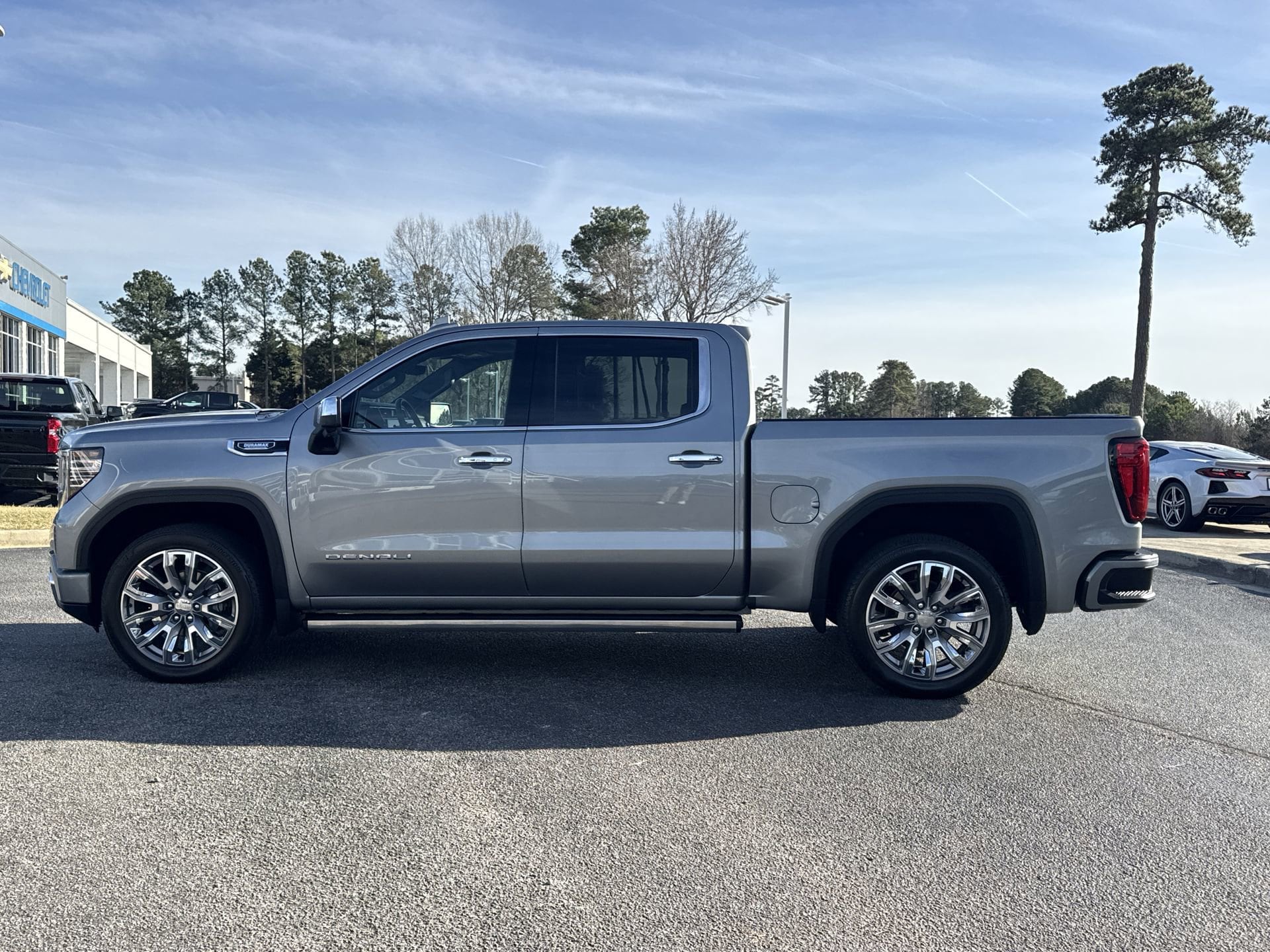 2025 GMC Sierra 1500 Denali photo 5