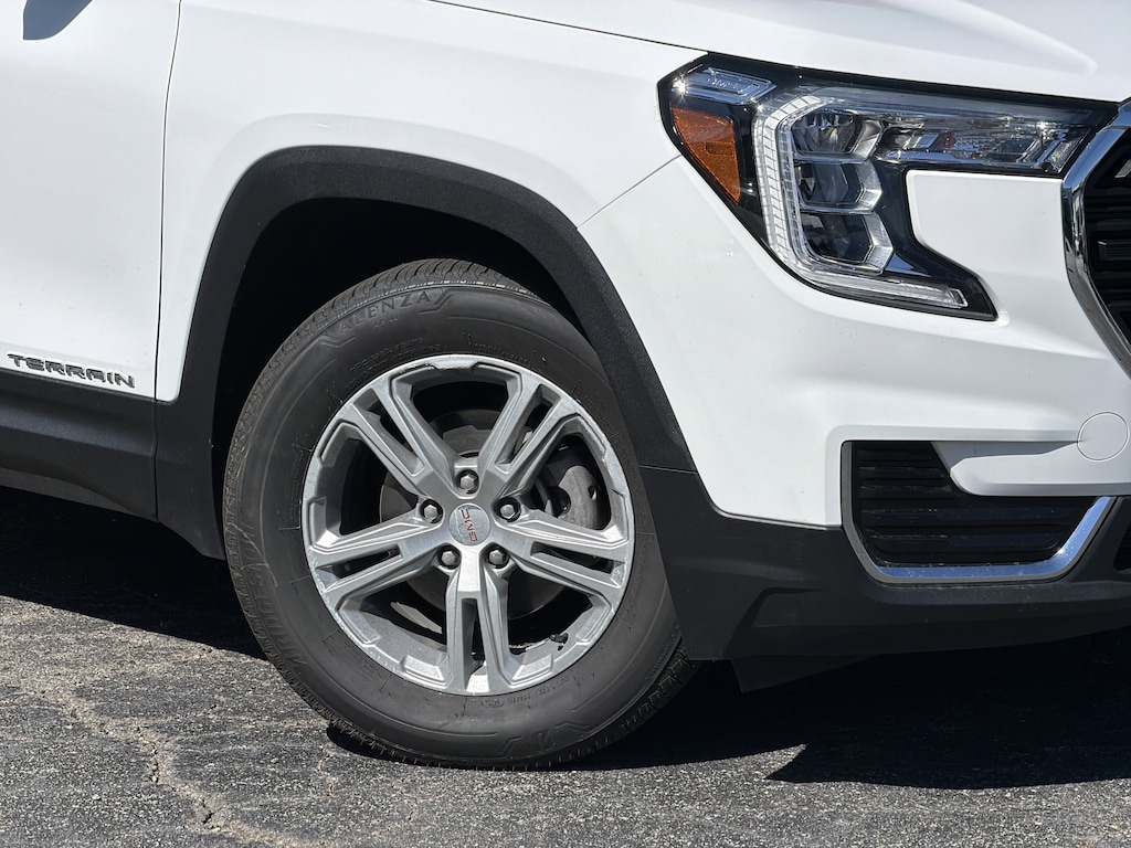 Used 2024 GMC Terrain SLE SUV