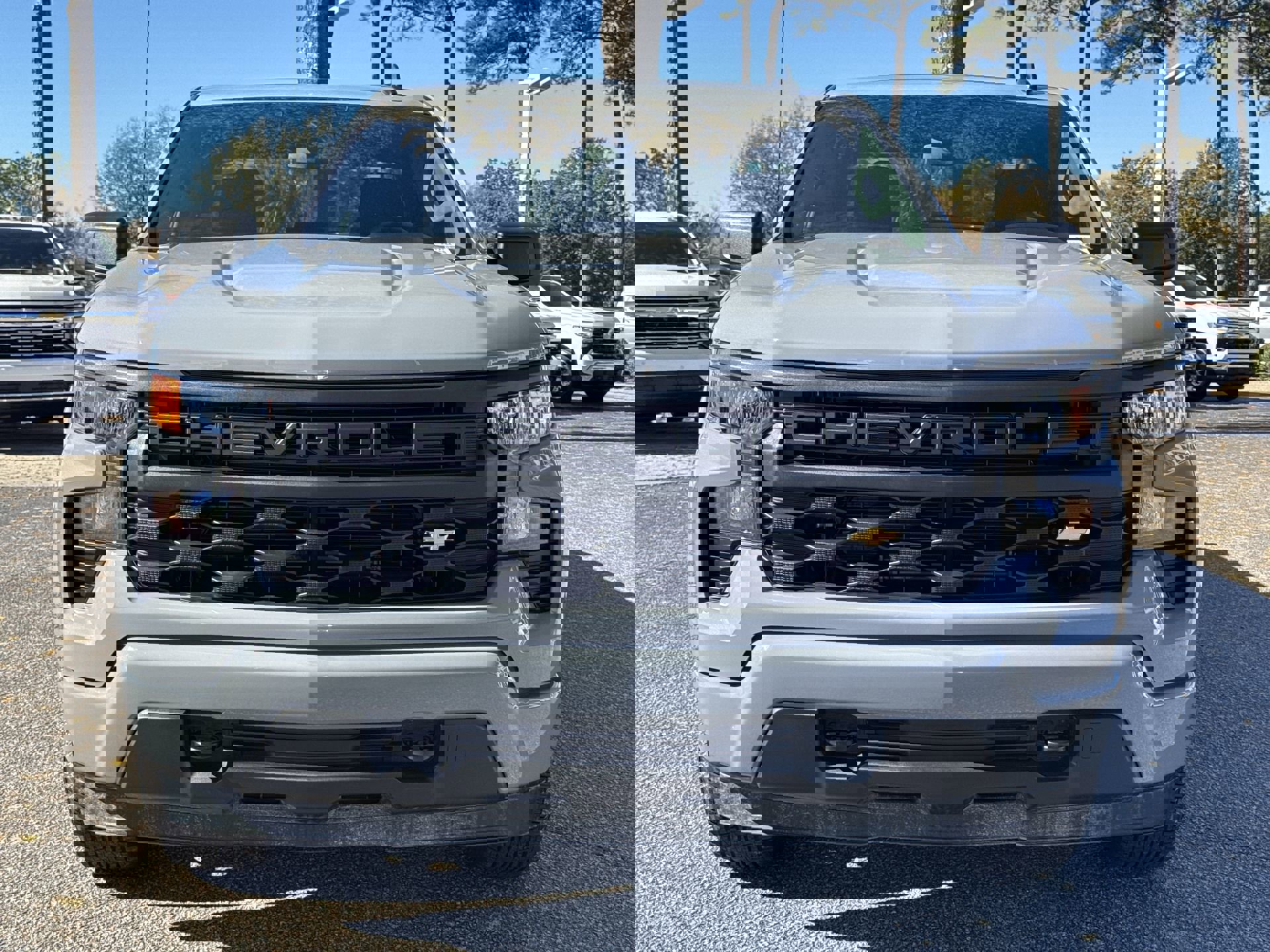 2025 Chevrolet Silverado 1500 Custom photo 2