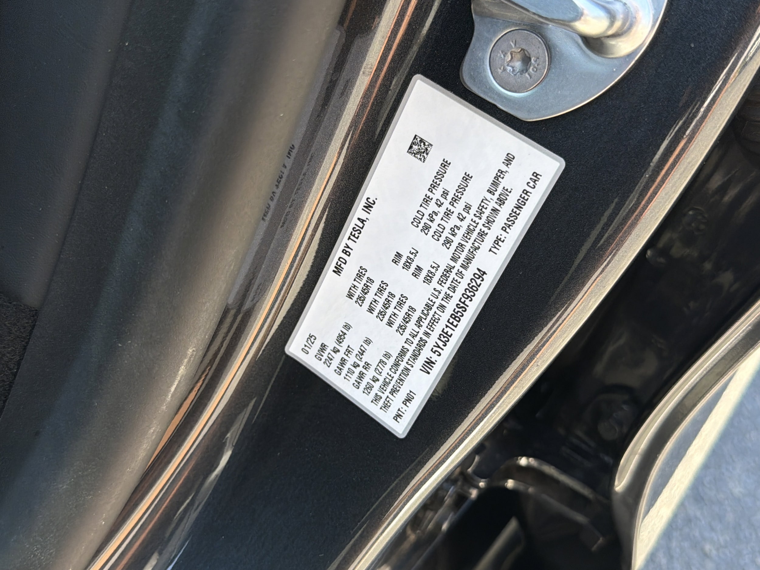 2025 Tesla Model 3 Long Range photo 2