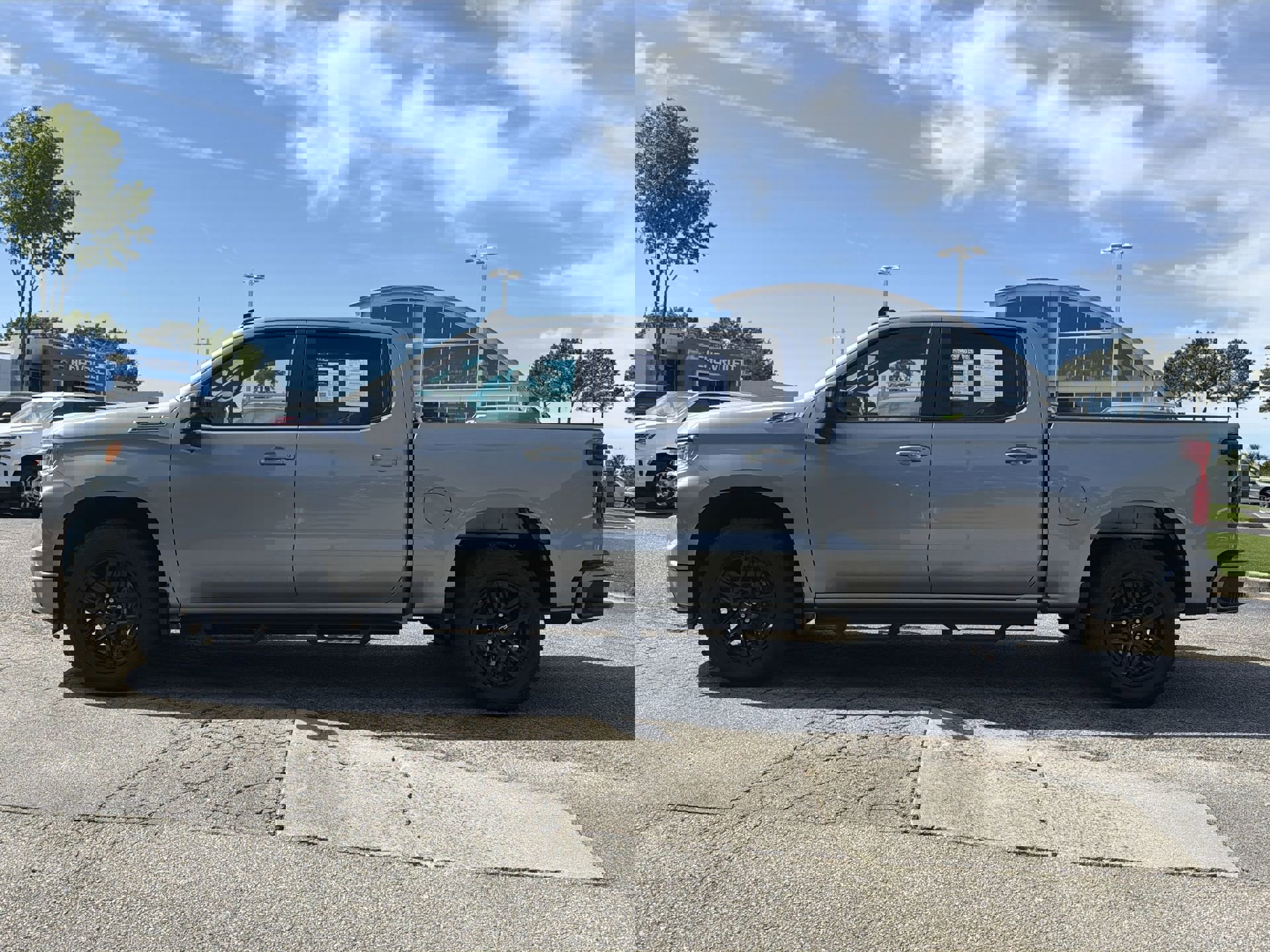 2023 Chevrolet Silverado 1500 RST photo 5