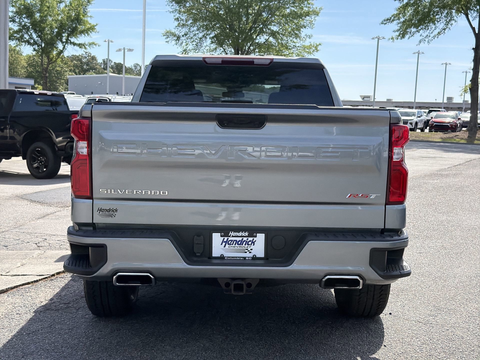 2023 Chevrolet Silverado 1500 RST photo 3