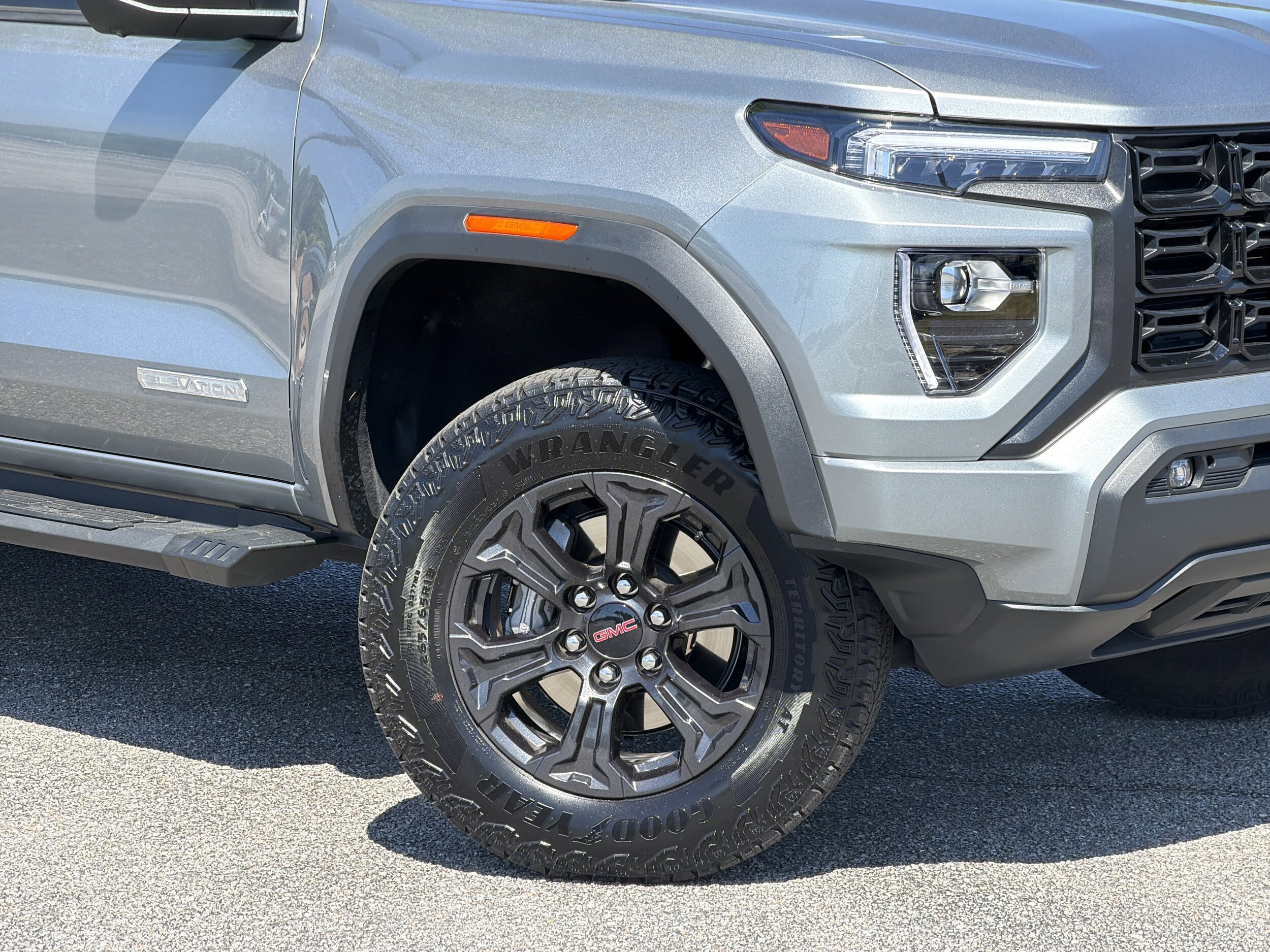 2024 GMC Canyon 2WD Elevation photo 2