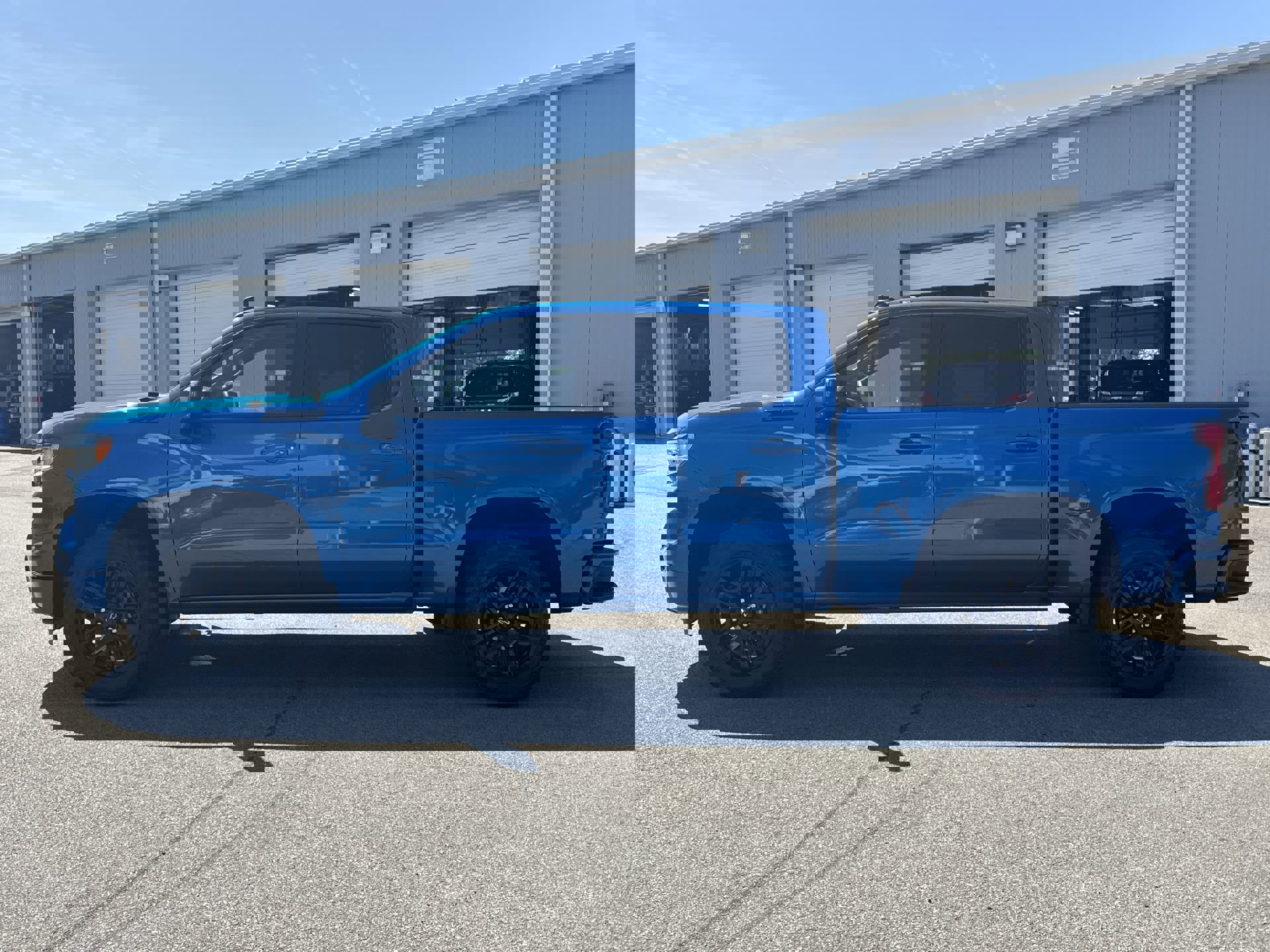 2023 Chevrolet Silverado 1500 RST photo 6