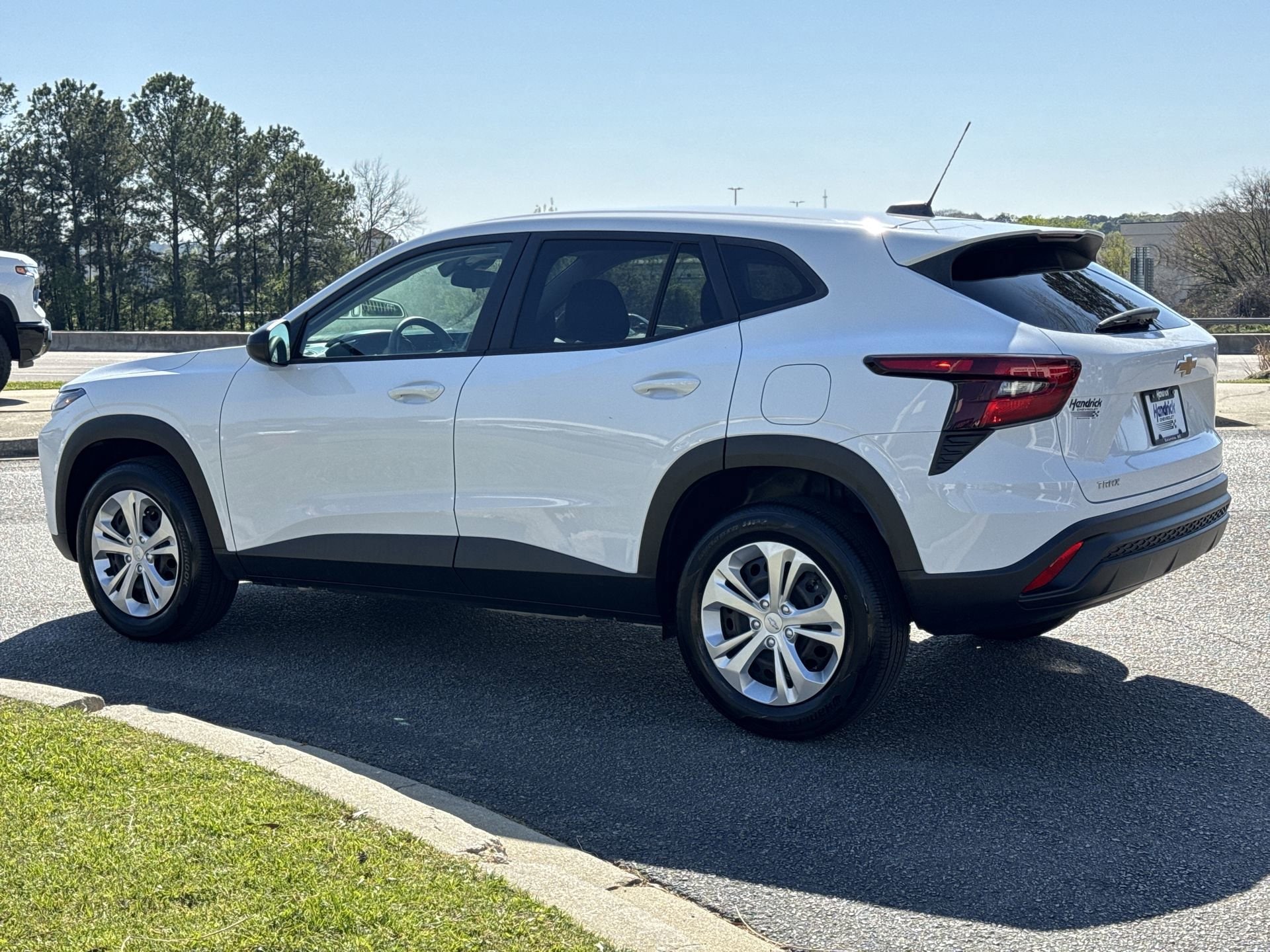 2024 Chevrolet Trax LS photo 6