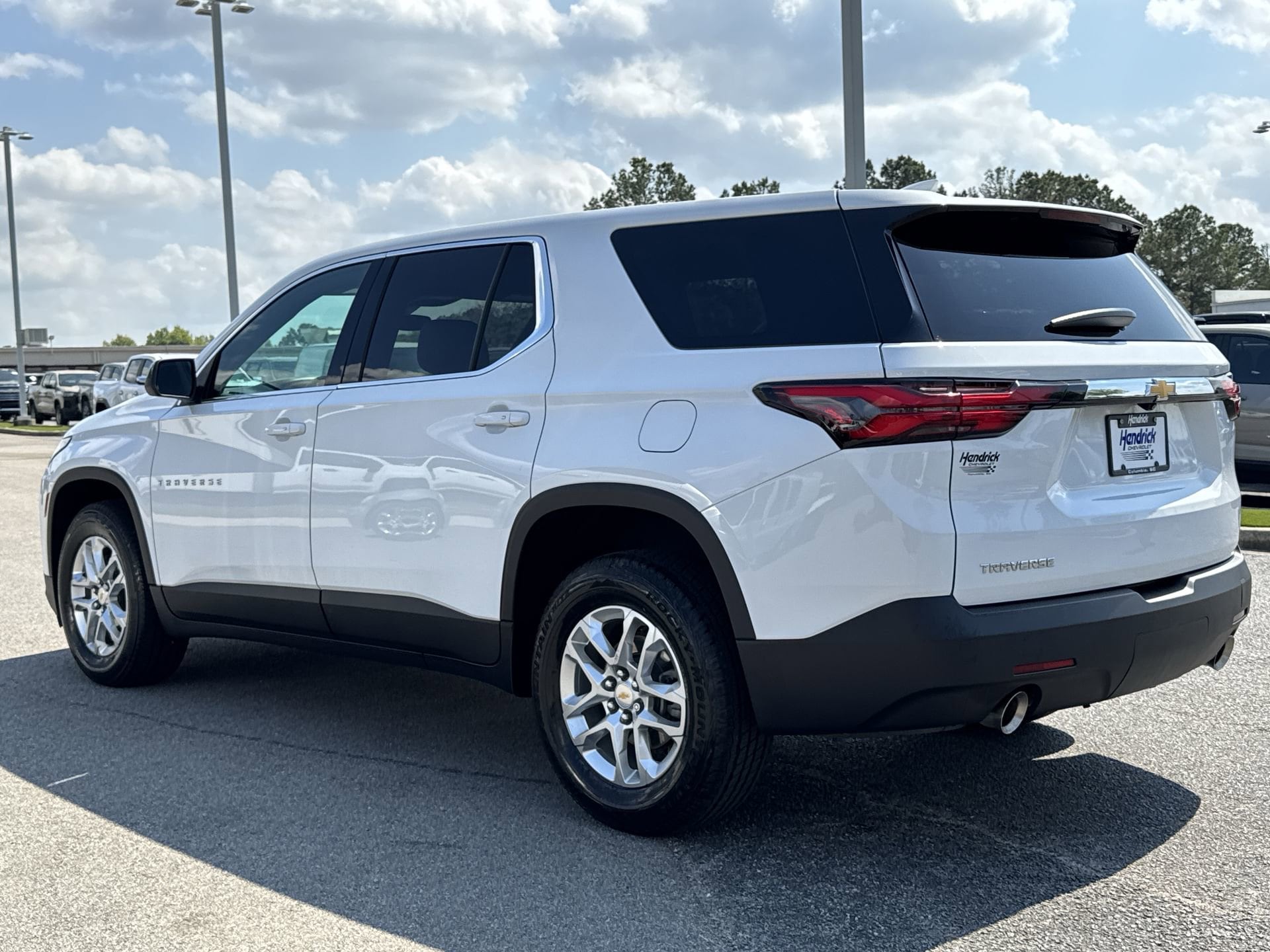 2023 Chevrolet Traverse LS photo 6