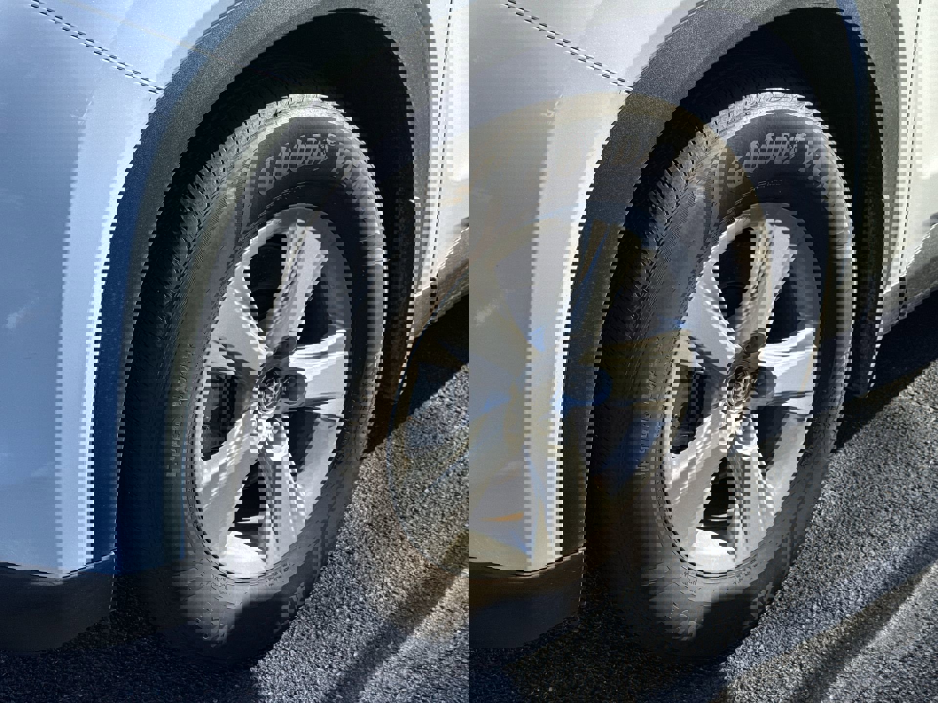 2025 Toyota Grand Highlander LE photo 2