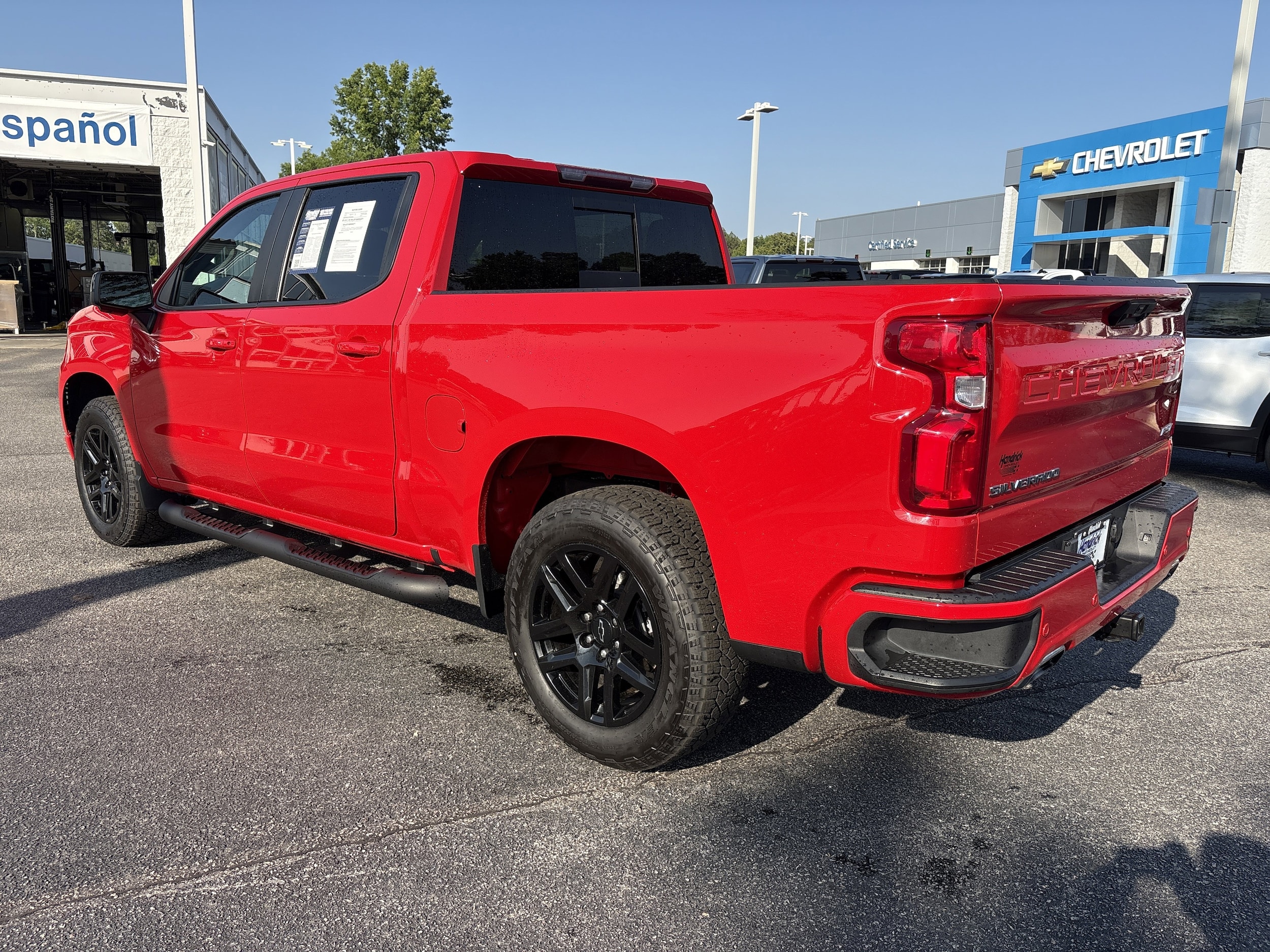 2023 Chevrolet Silverado 1500 RST photo 3