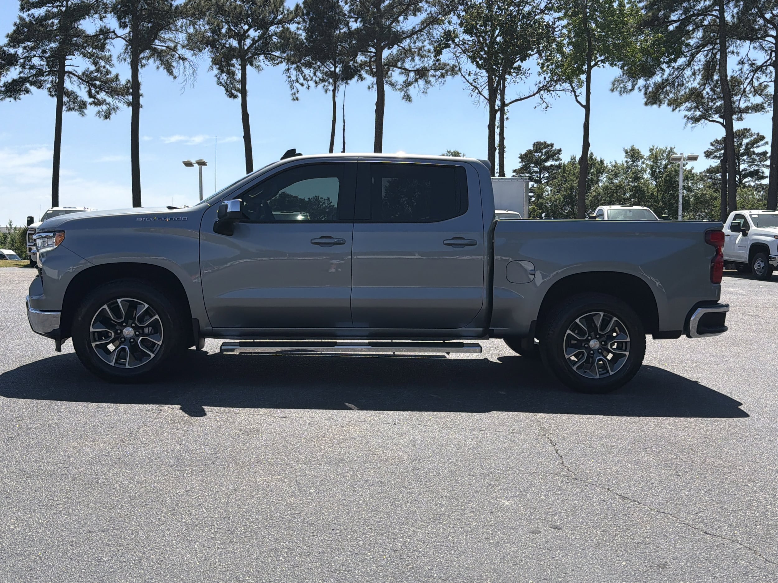 2025 Chevrolet Silverado 1500 LT photo 3