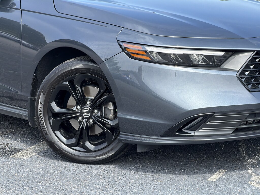 Used 2025 Honda Accord SE Sedan