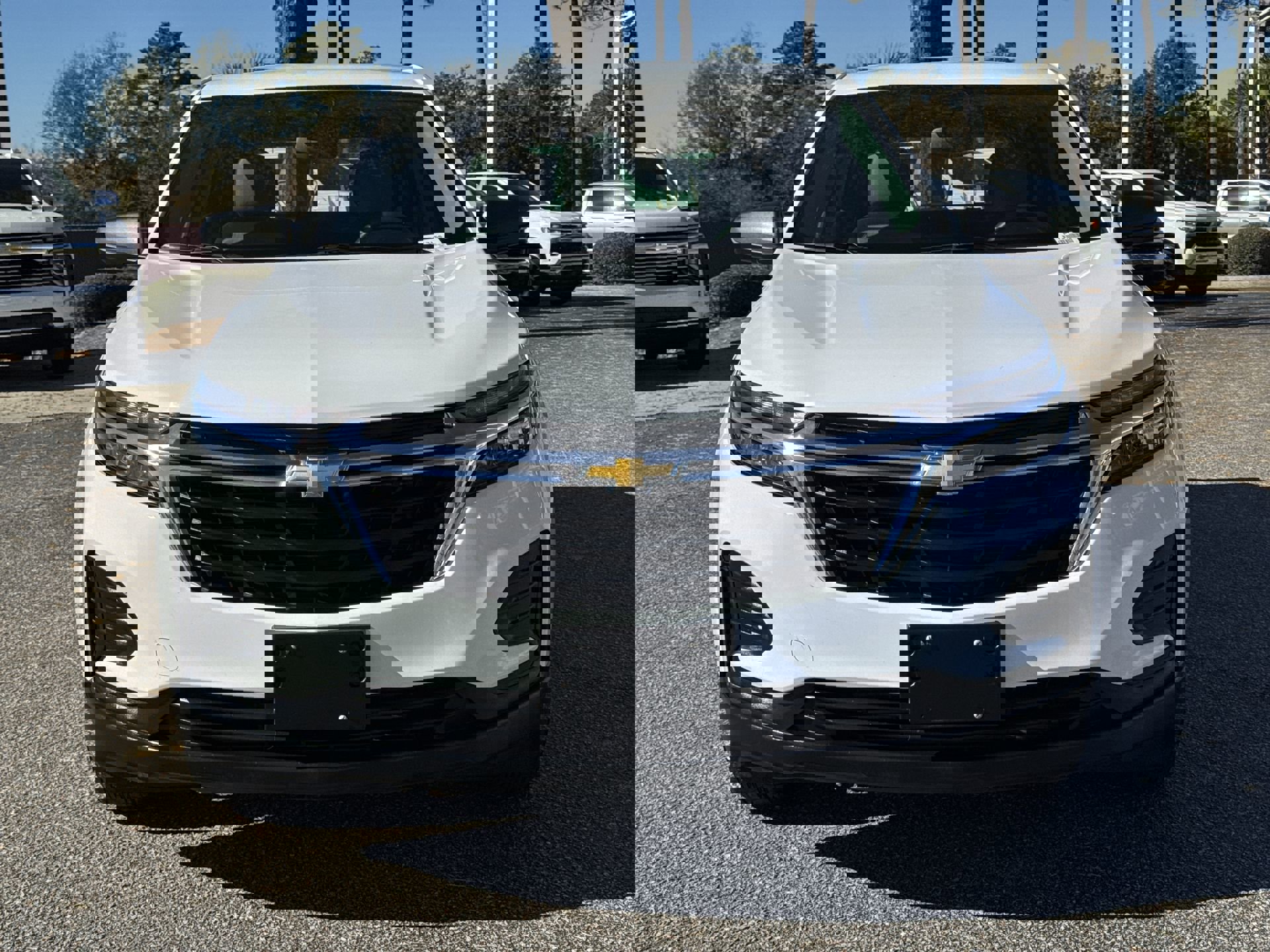 2024 Chevrolet Equinox LS photo 2