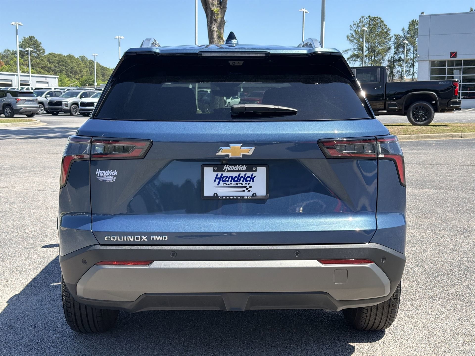 2025 Chevrolet Equinox AWD LT photo 3