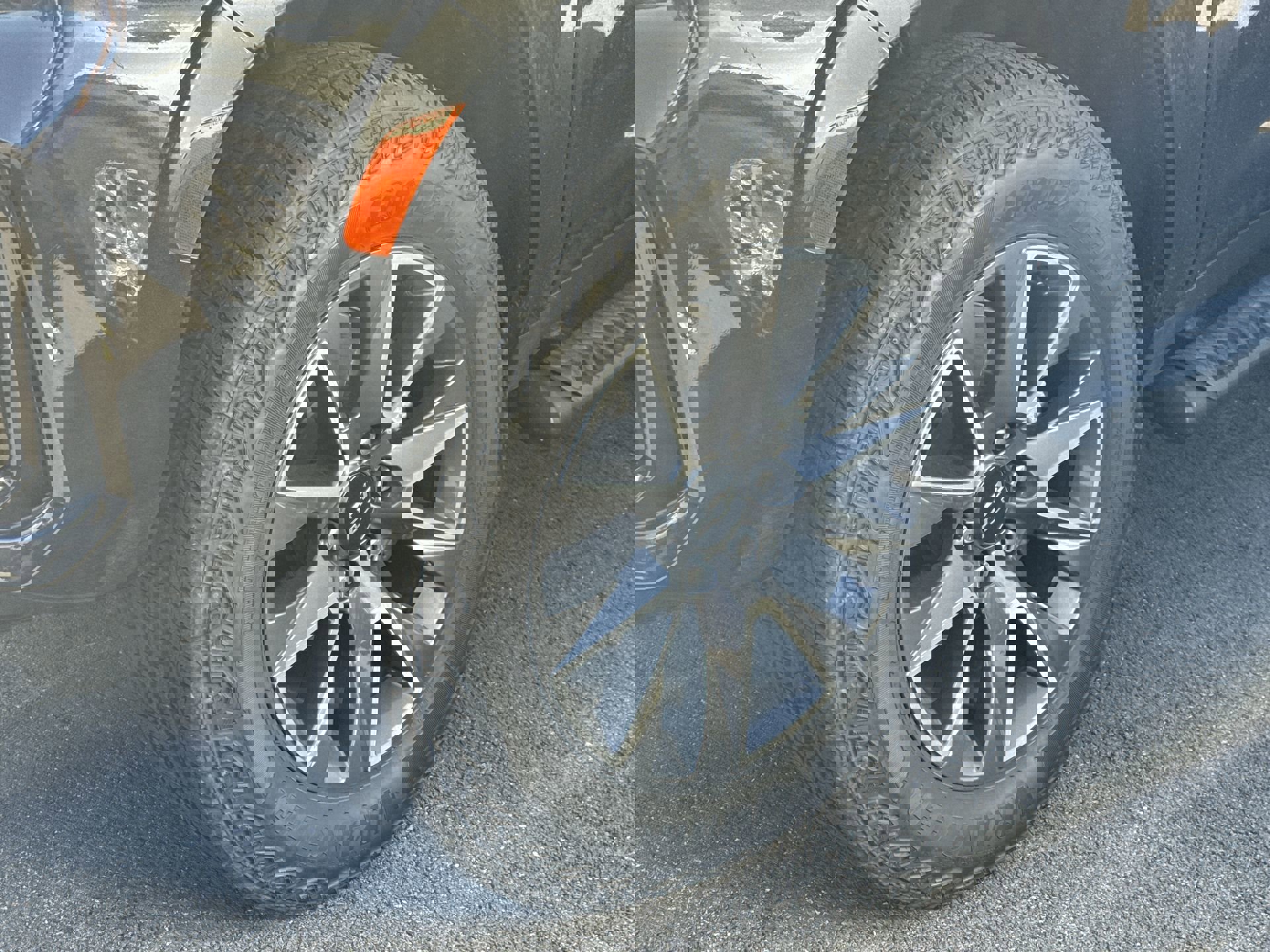 2024 Chevrolet Tahoe Z71 photo 2