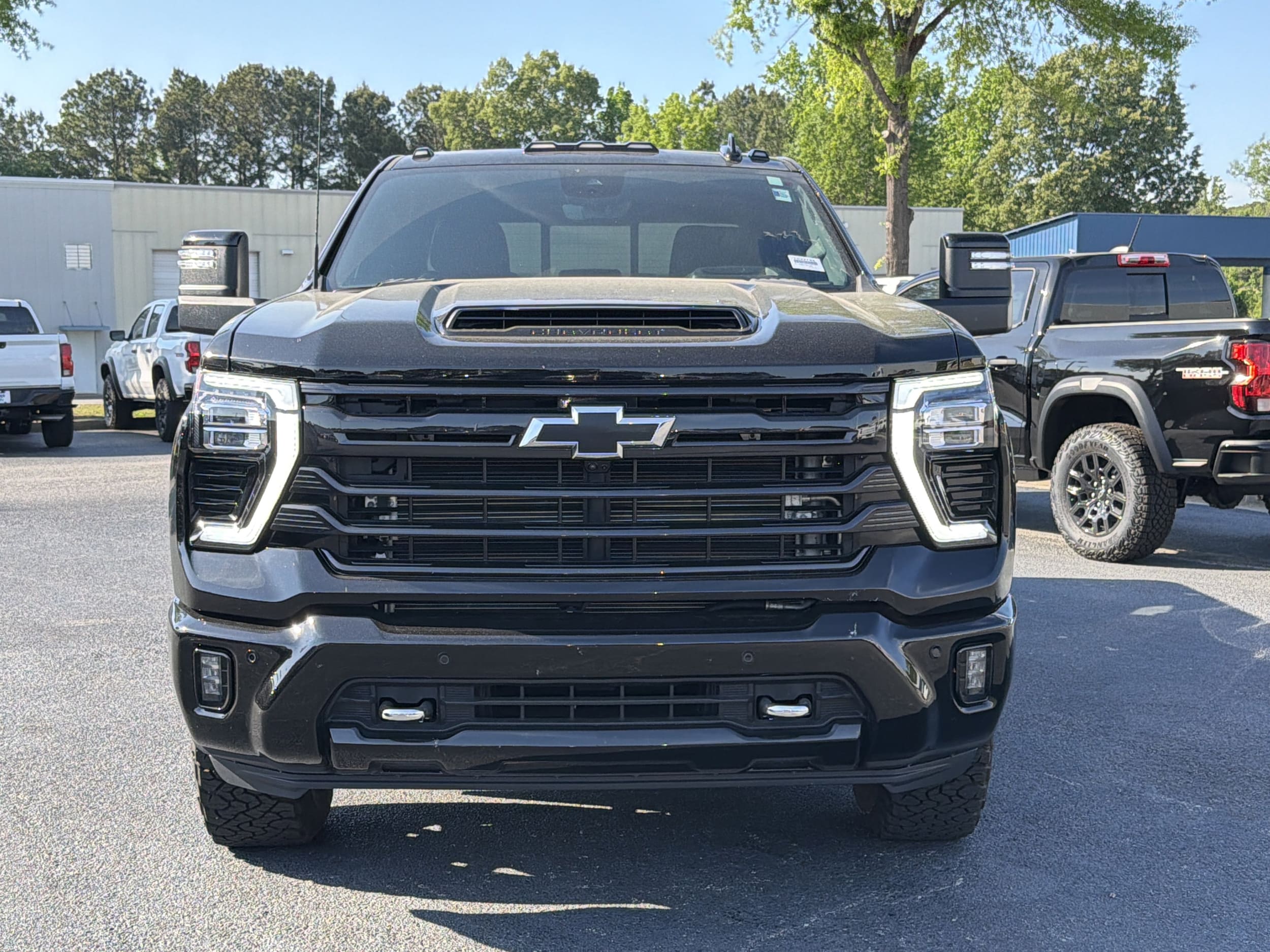 2025 Chevrolet Silverado 2500HD High Country photo 4