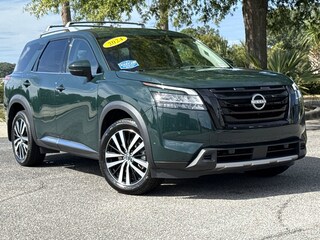 2024 Nissan Pathfinder Platinum SUV