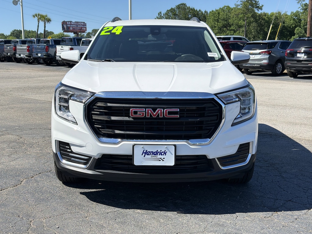 Used 2024 GMC Terrain SLE SUV