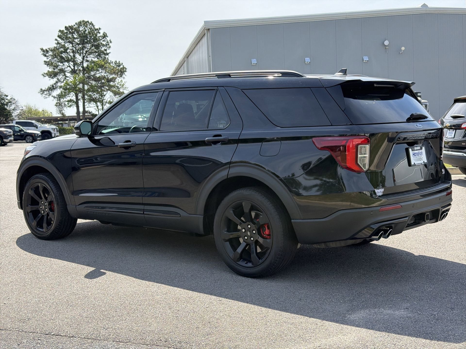 2023 Ford Explorer ST photo 6