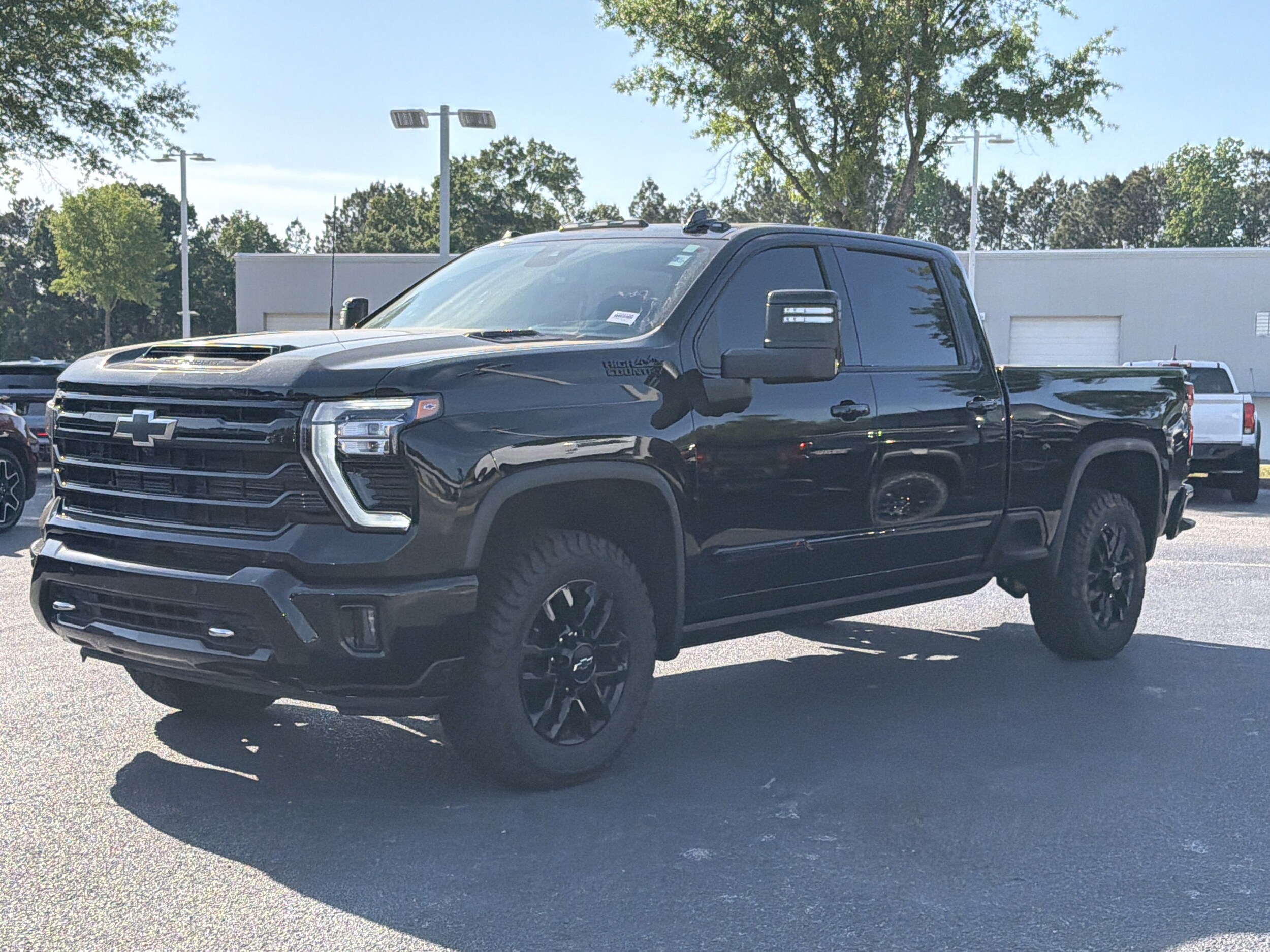 2025 Chevrolet Silverado 2500HD High Country photo 5
