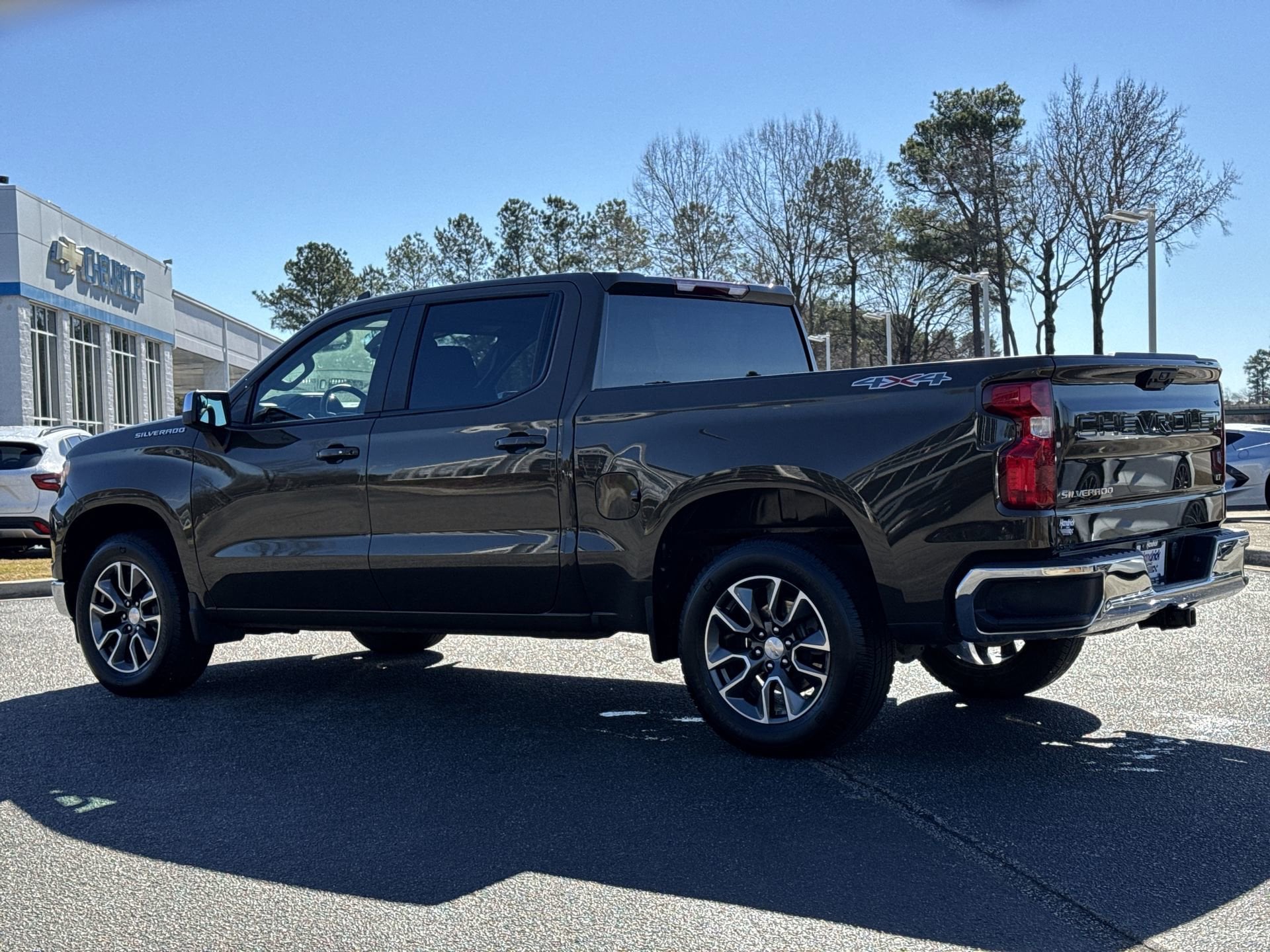 2024 Chevrolet Silverado 1500 LT photo 6