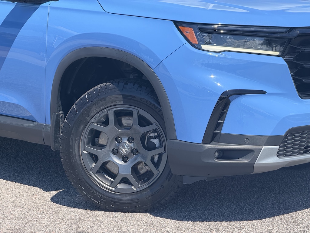 Used 2025 Honda Pilot TrailSport SUV