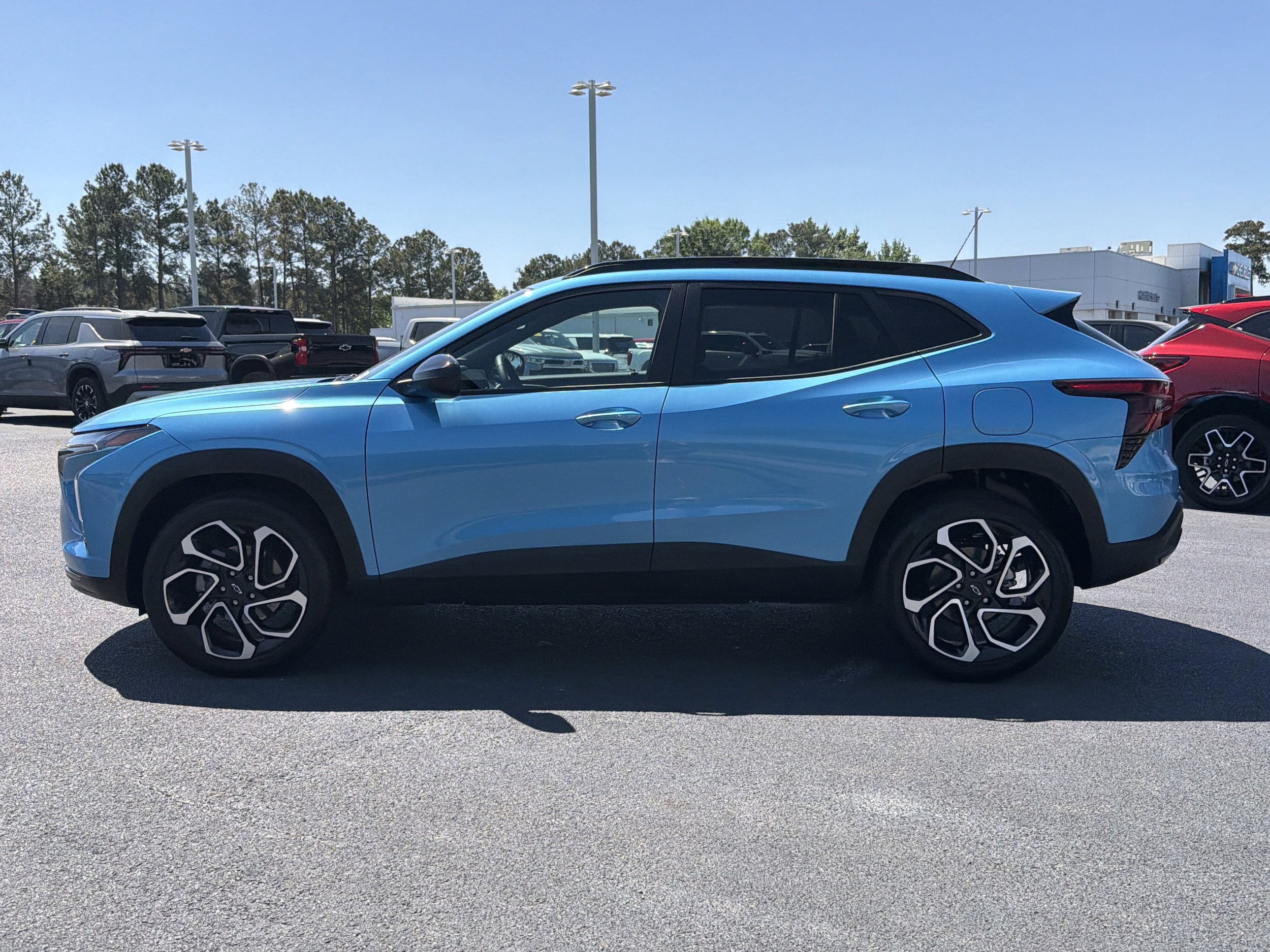 2025 Chevrolet Trax 2RS photo 3