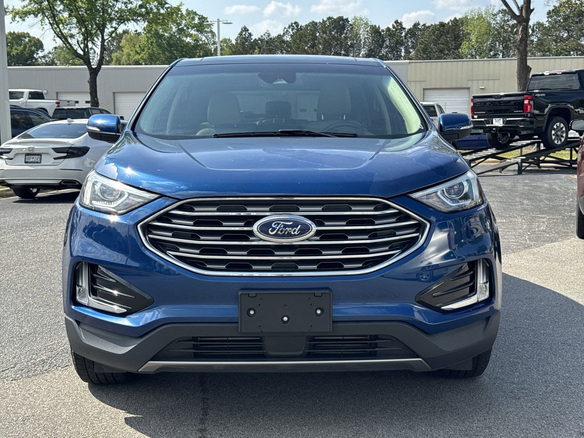 2020 Ford Edge SEL photo 2