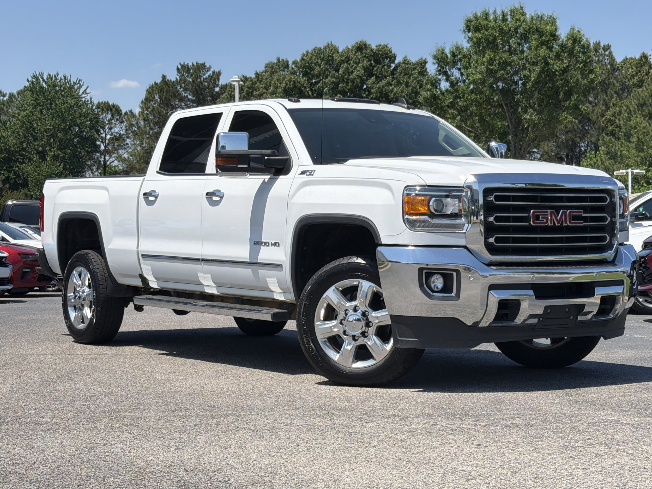 2017 GMC Sierra 2500HD SLT photo 3