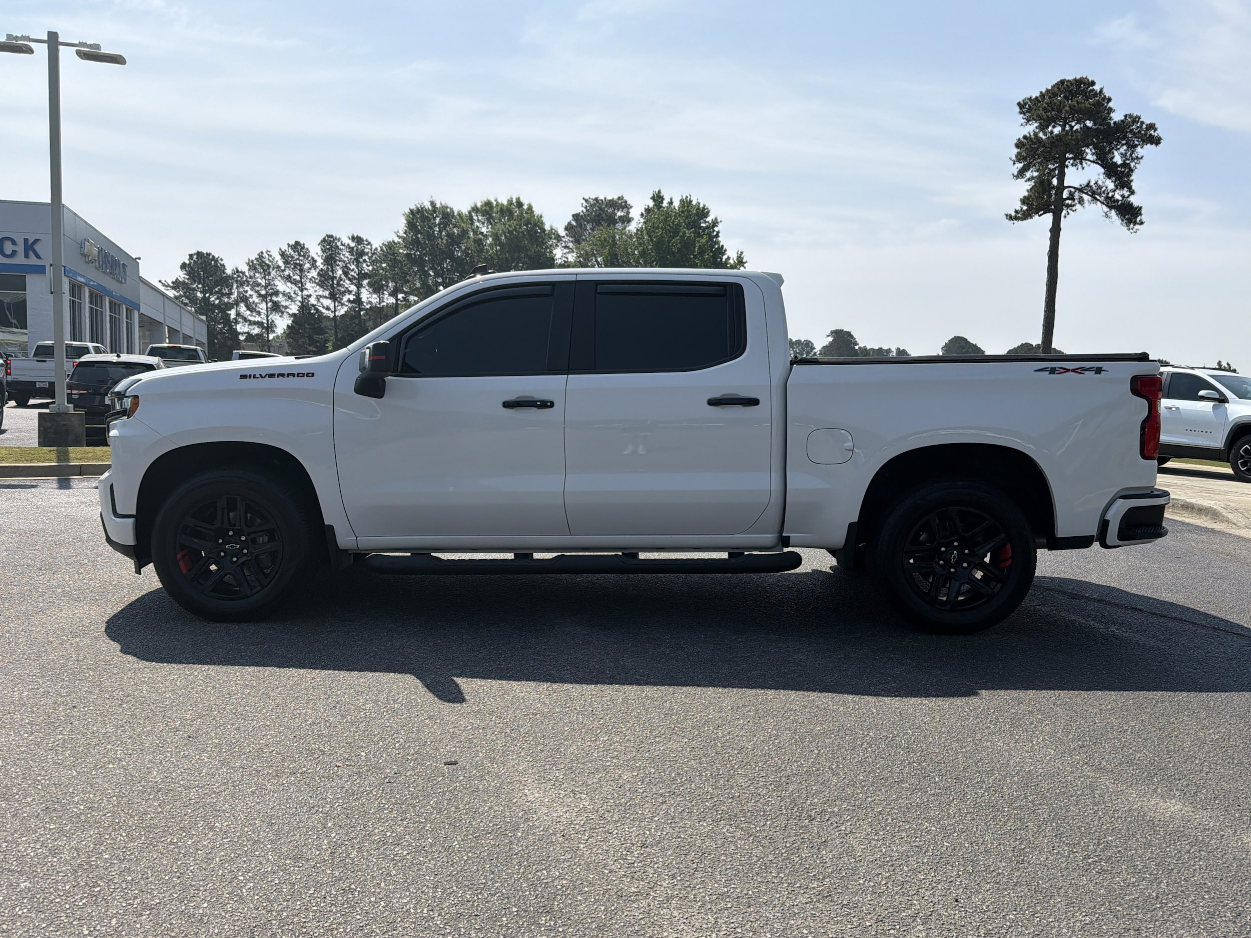 2021 Chevrolet Silverado 1500 RST photo 3