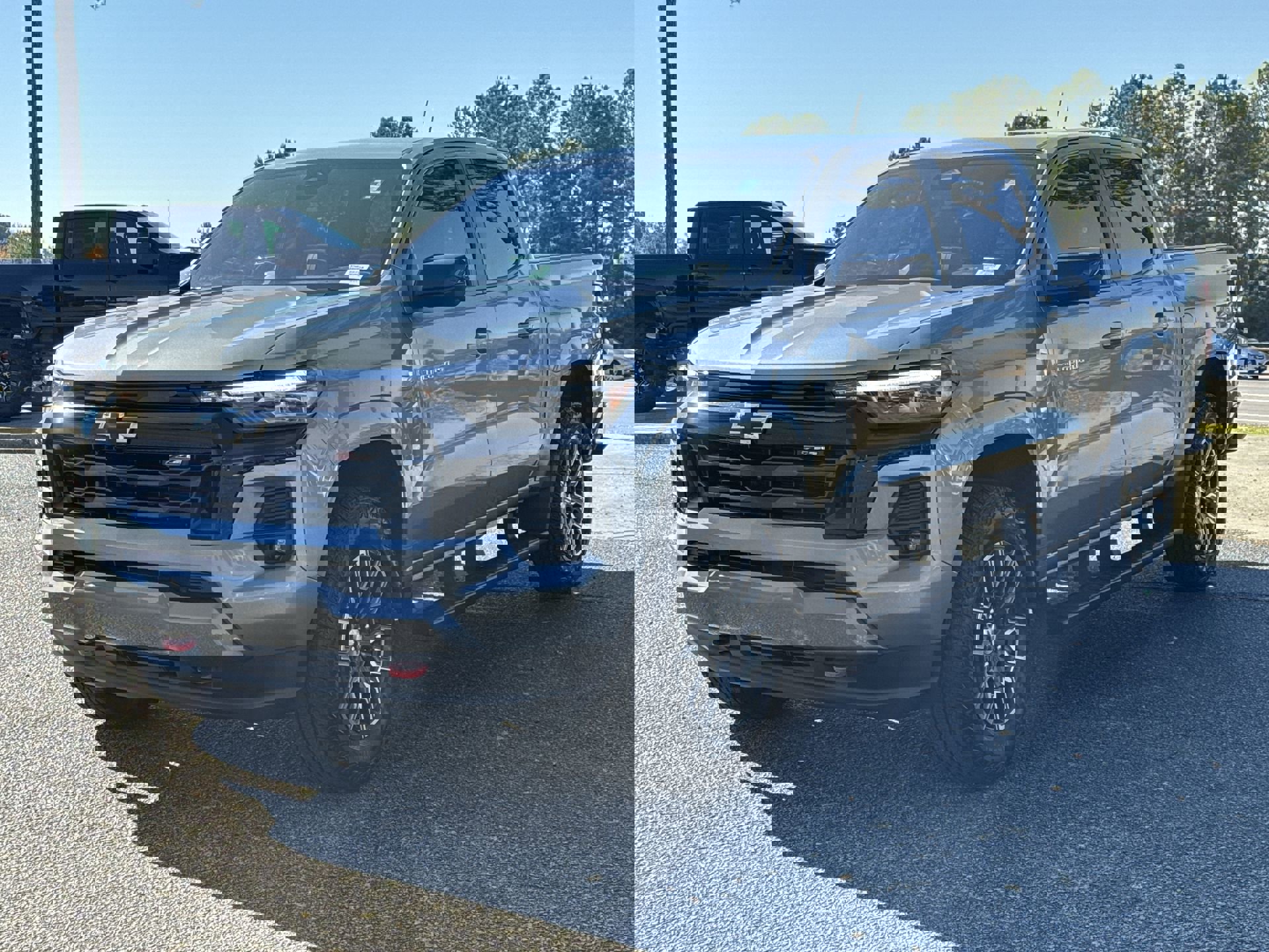 2024 Chevrolet Colorado Z71 photo 3