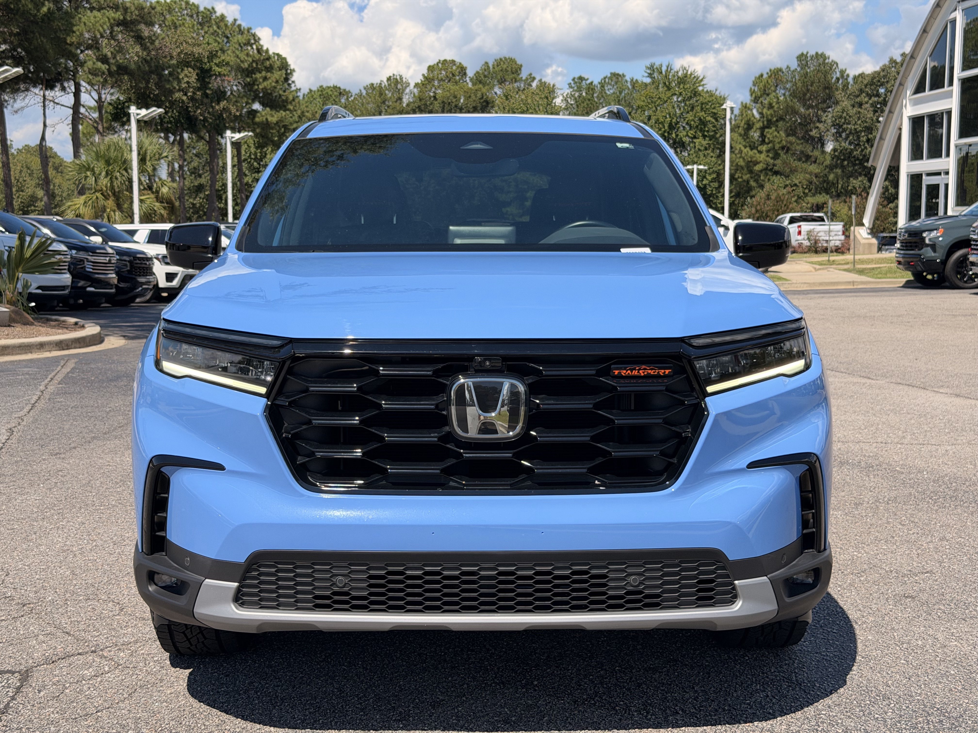 Used 2025 Honda Pilot TrailSport SUV