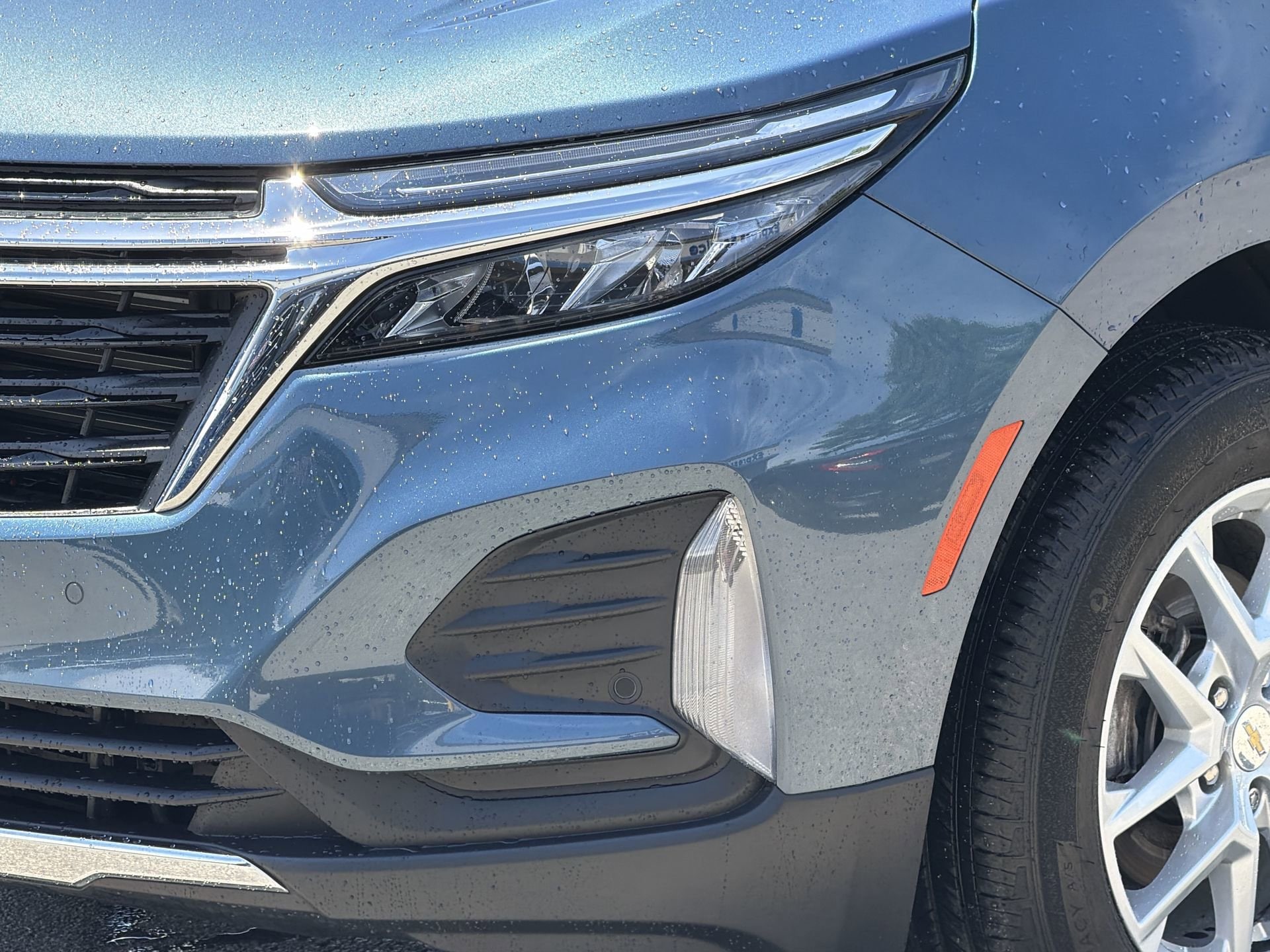 2024 Chevrolet Equinox LT photo 4