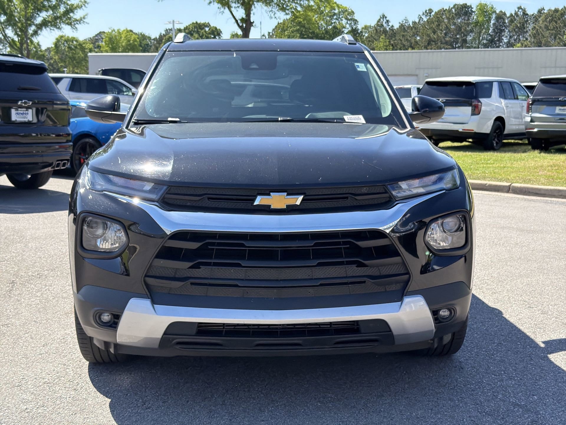 2023 Chevrolet Trailblazer LT photo 2
