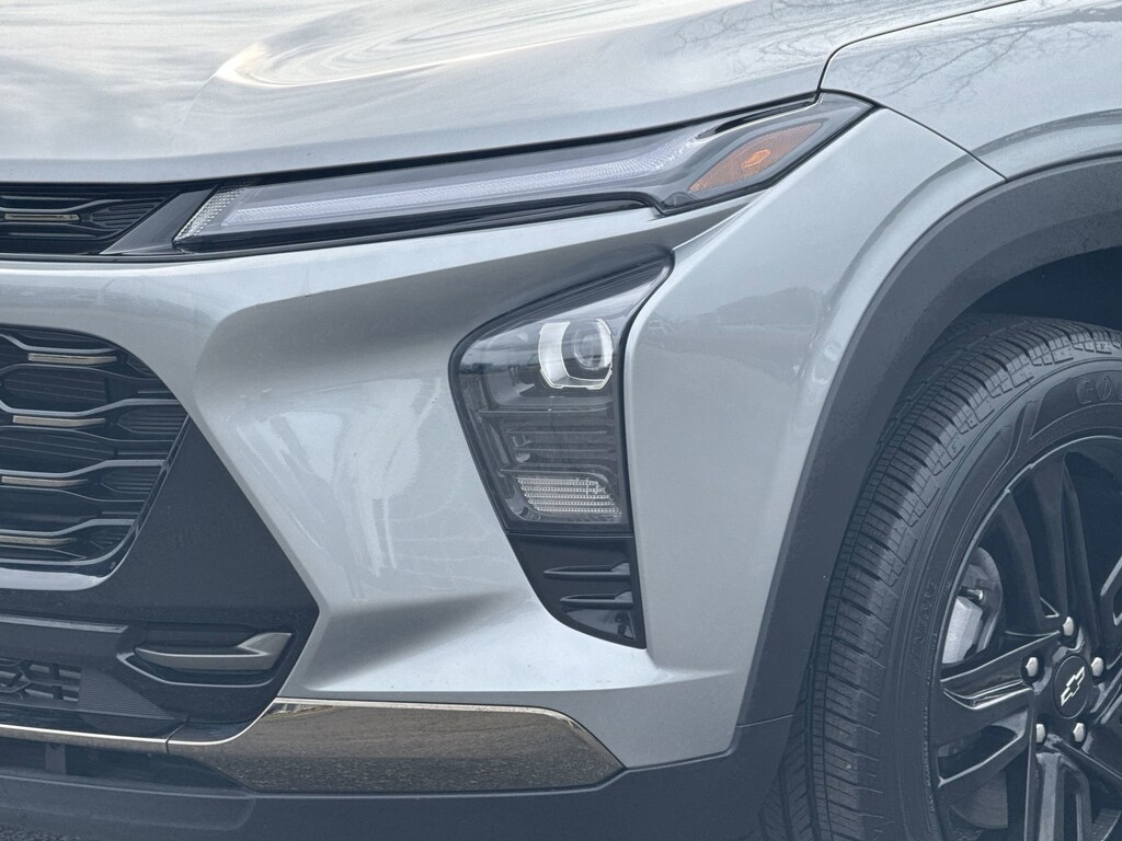 Used 2025 Chevrolet Trax ACTIV SUV