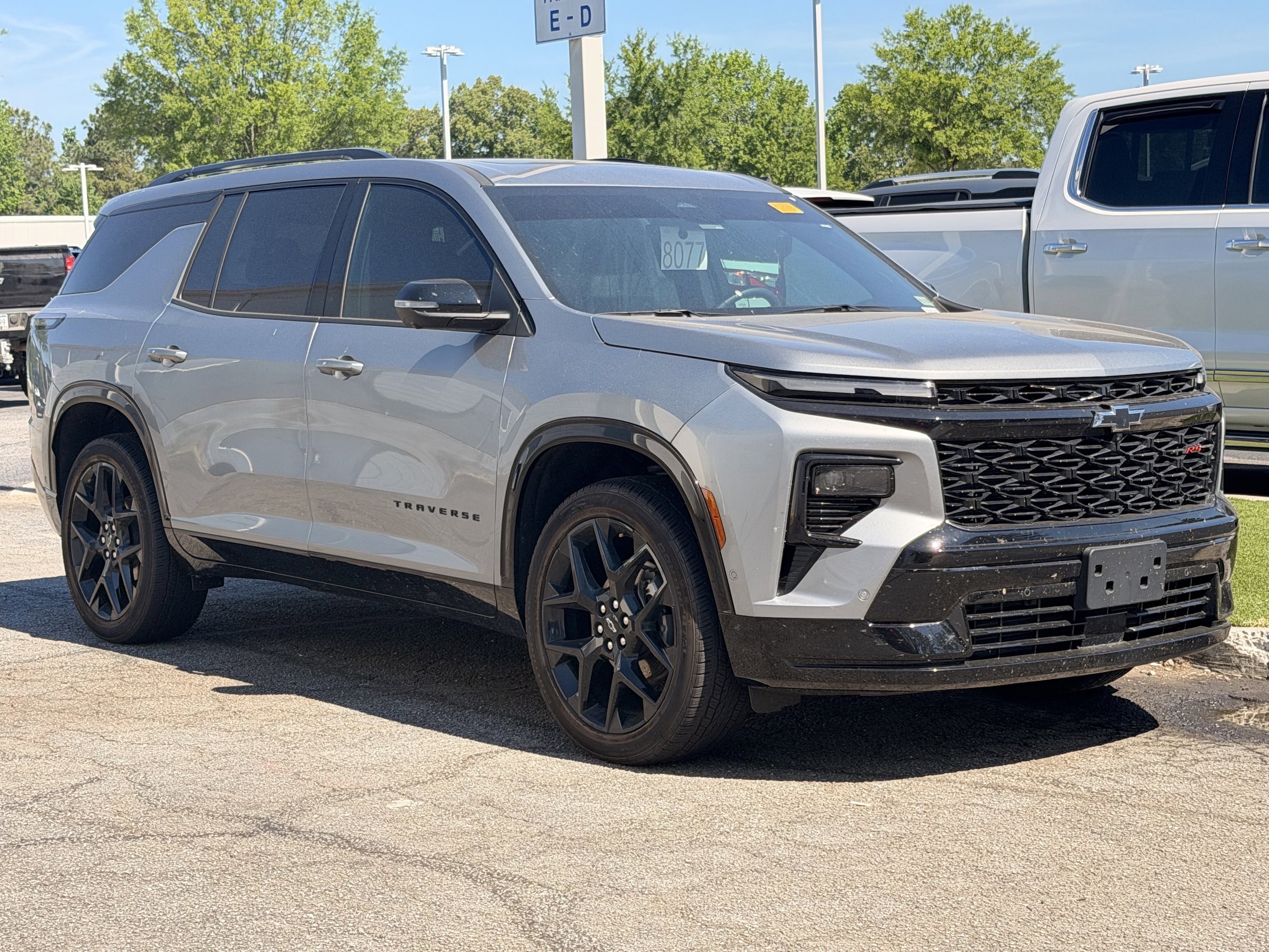 2024 Chevrolet Traverse AWD RS photo 2