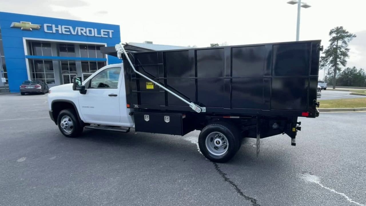 2022 Chevrolet Silverado 3500HD CC Work Truck photo 5