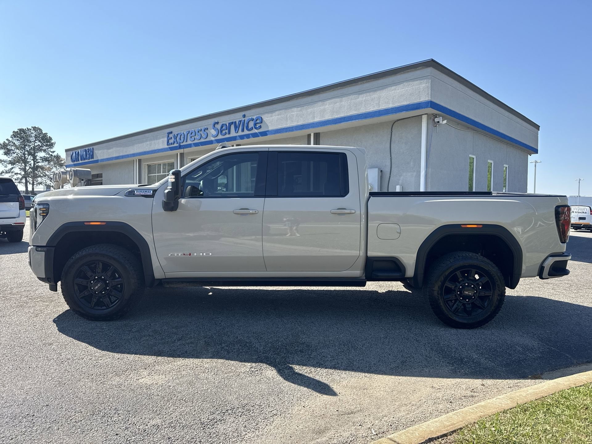 2026 GMC Sierra 3500HD AT4 photo 4