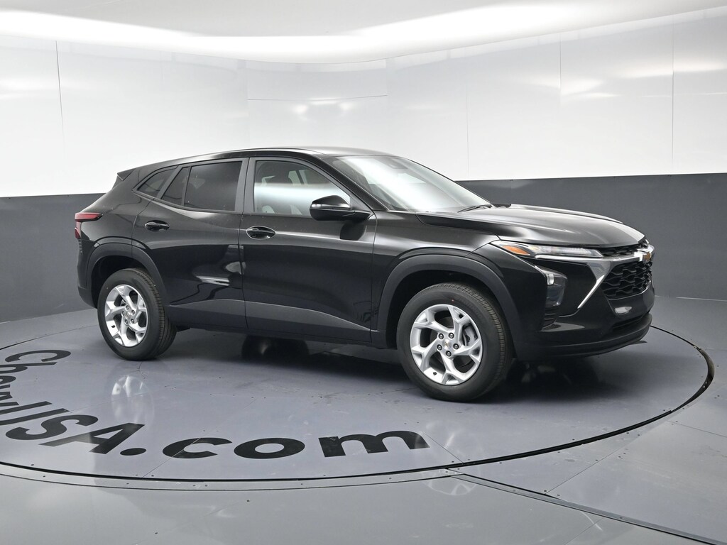 Used 2026 Chevrolet Trax LS SUV