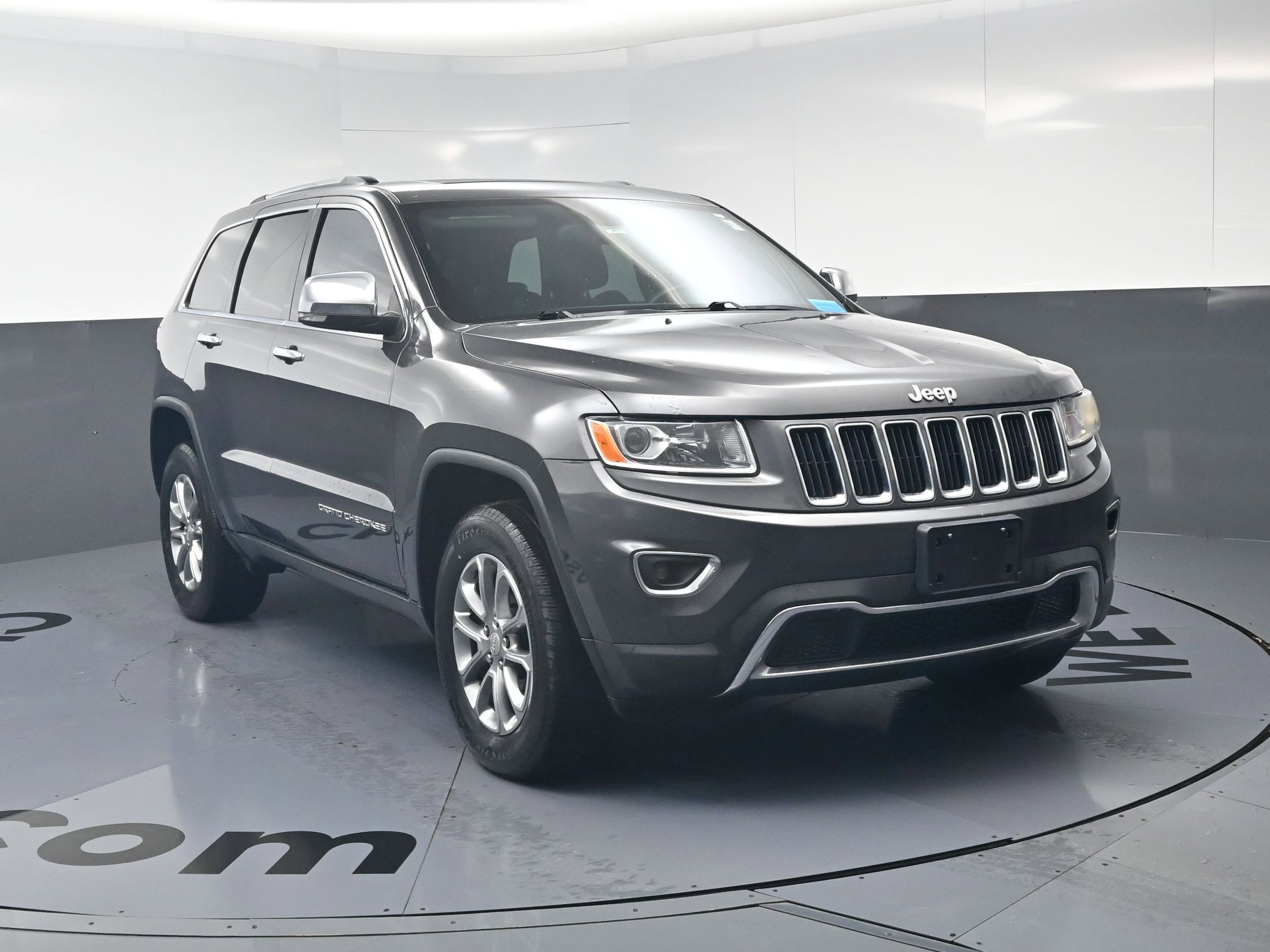 2016 Jeep Grand Cherokee Limited photo 2