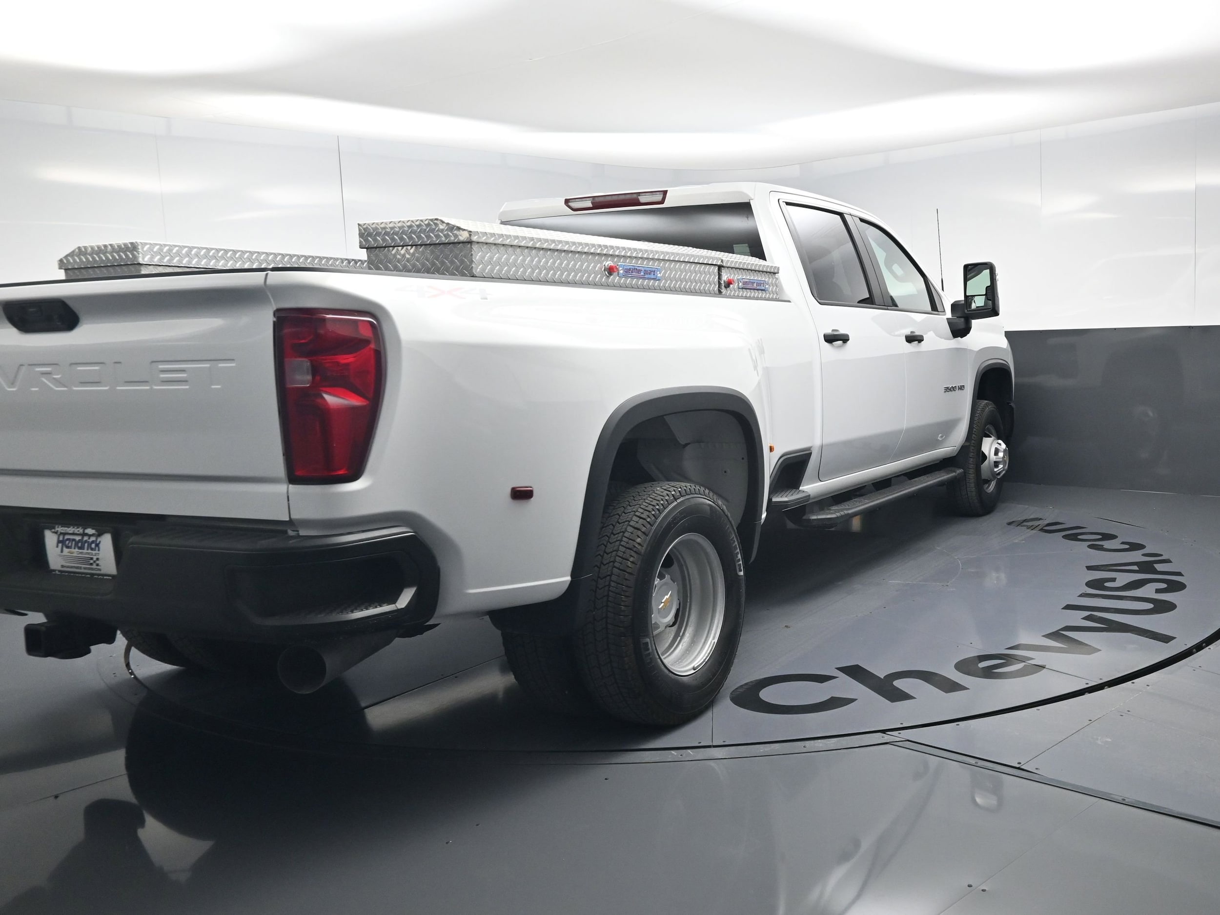 2024 Chevrolet Silverado 3500HD Work Truck photo 3