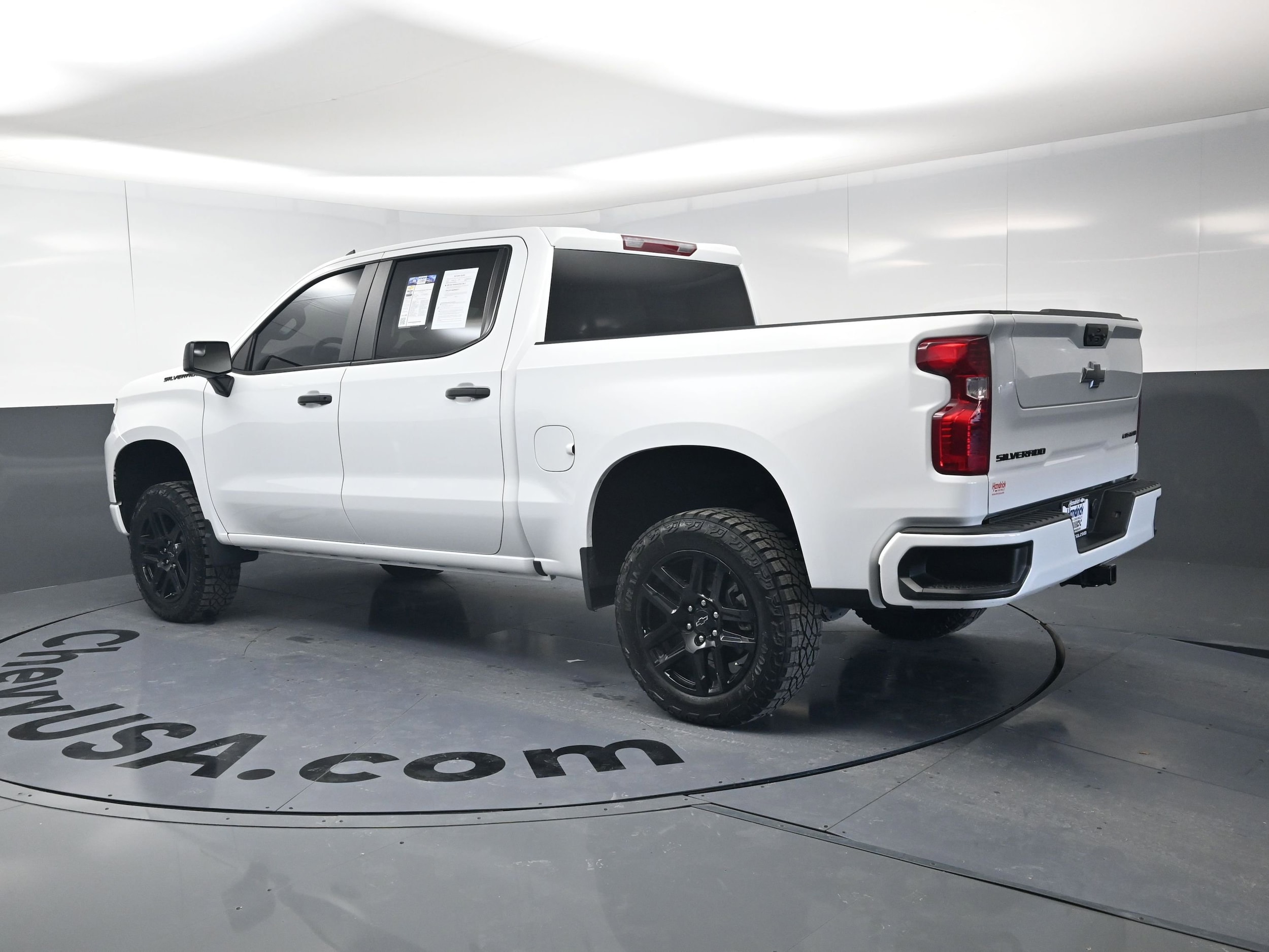 2025 Chevrolet Silverado 1500 Custom photo 5