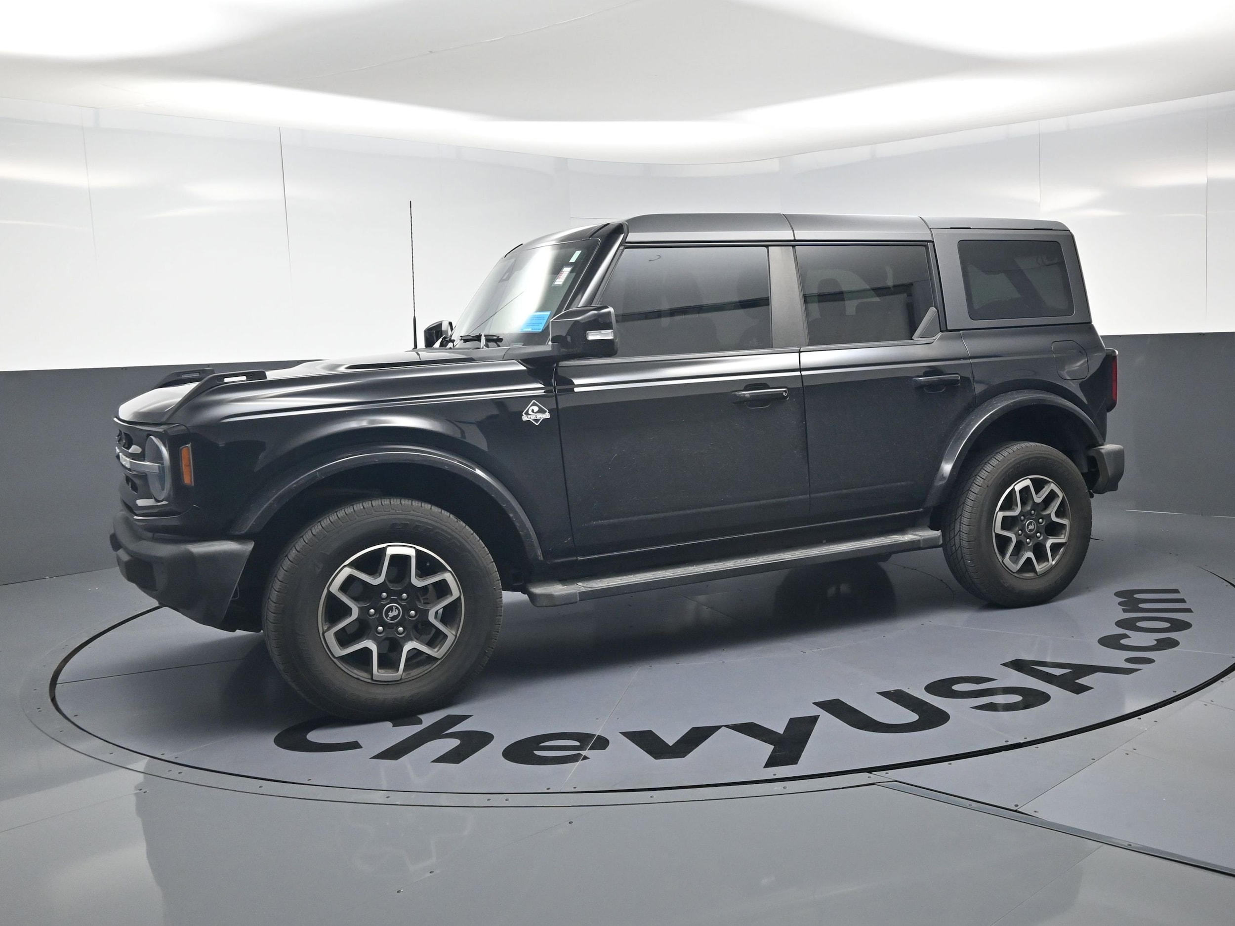 2021 Ford Bronco Outer Banks photo 5