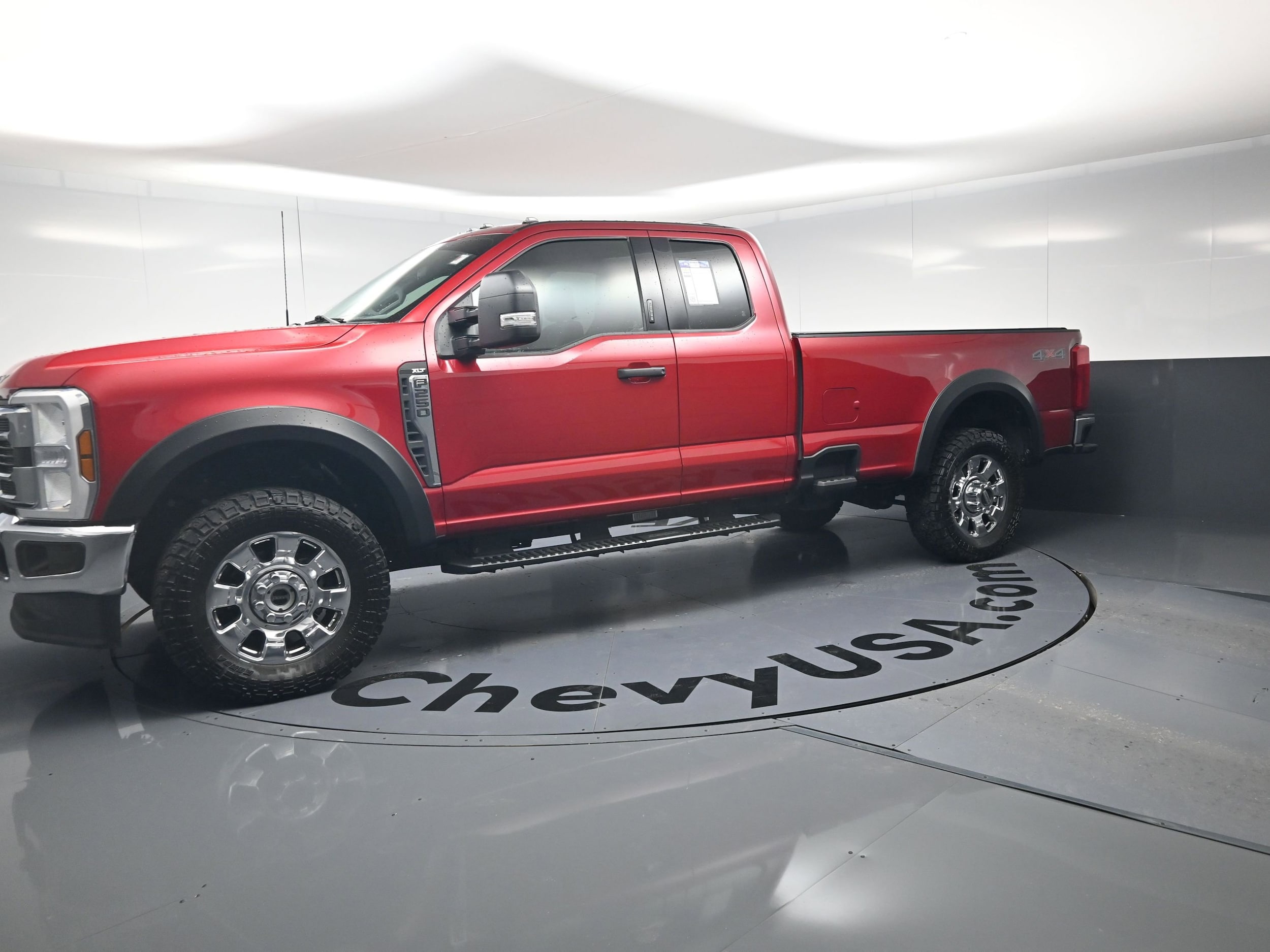 2024 Ford Super Duty F-250 SRW XLT photo 4