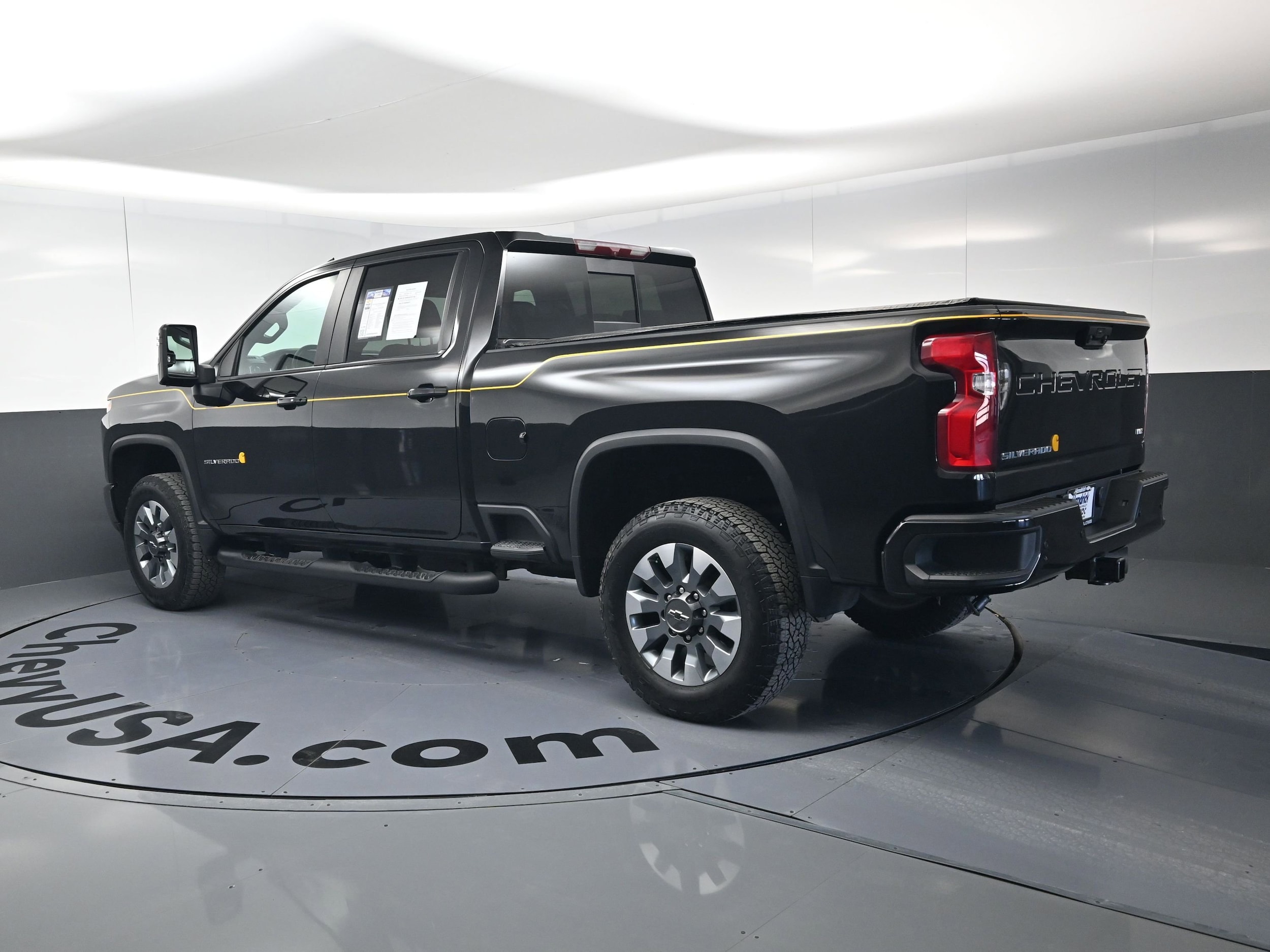 2023 Chevrolet Silverado 2500HD LTZ photo 5