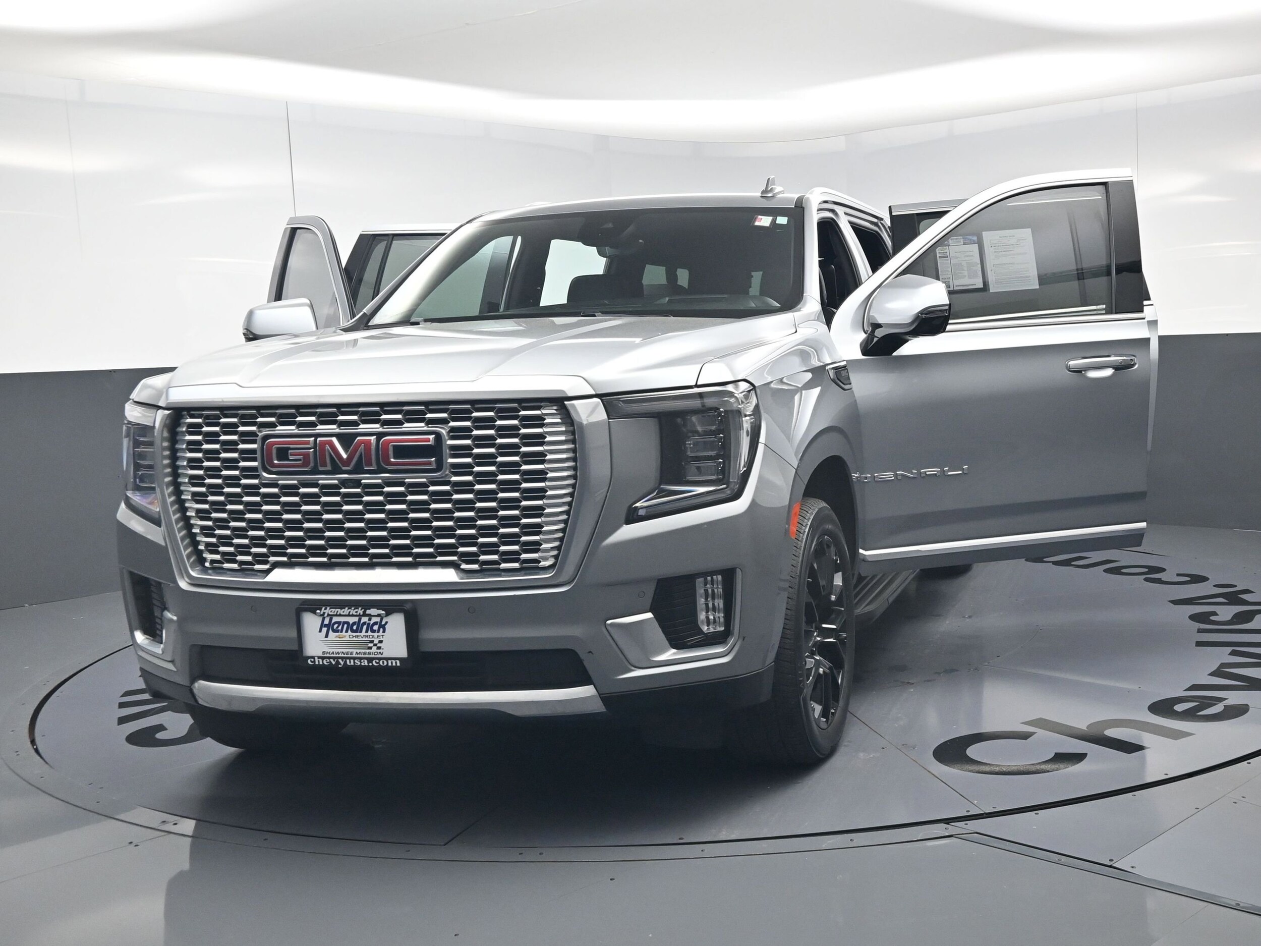 Used 2024 GMC Yukon XL For Sale in Merriam, KS VIN