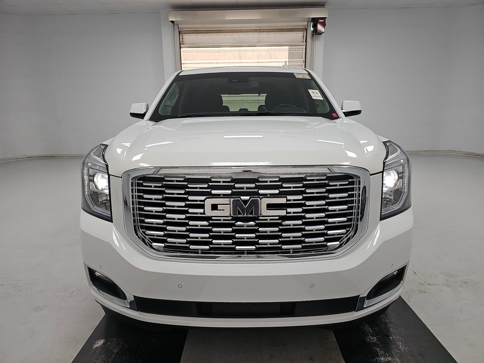 2019 Gmc Yukon Denali photo 2