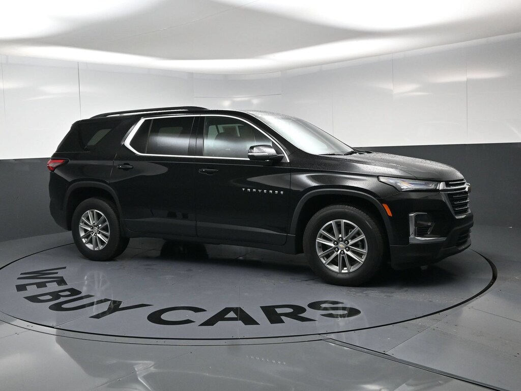 Used 2023 Chevrolet Traverse LT Cloth SUV