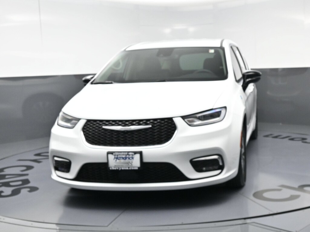 Used 2024 Chrysler Pacifica Hybrid Select Minivan