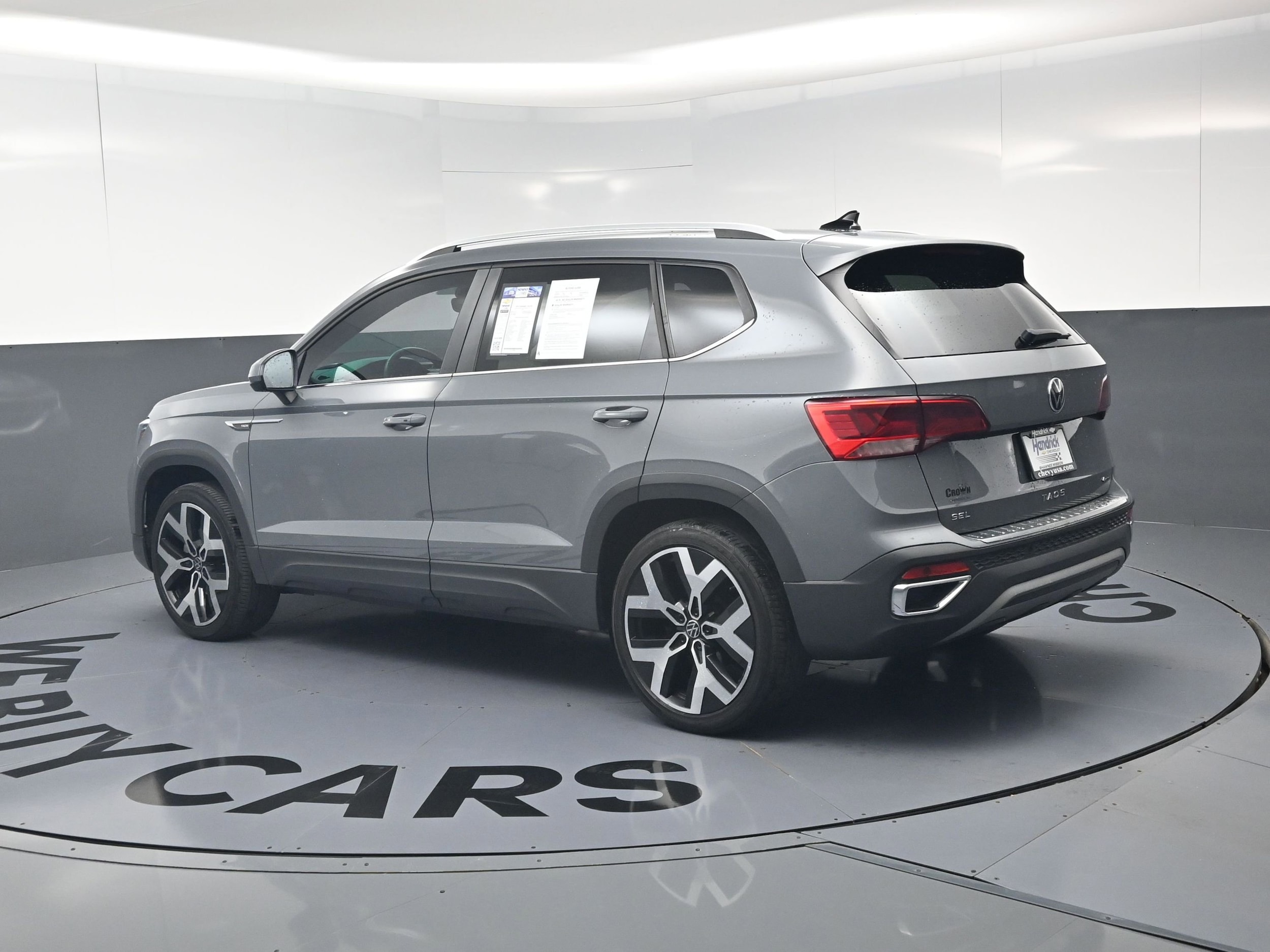 2022 Volkswagen Taos SEL photo 6